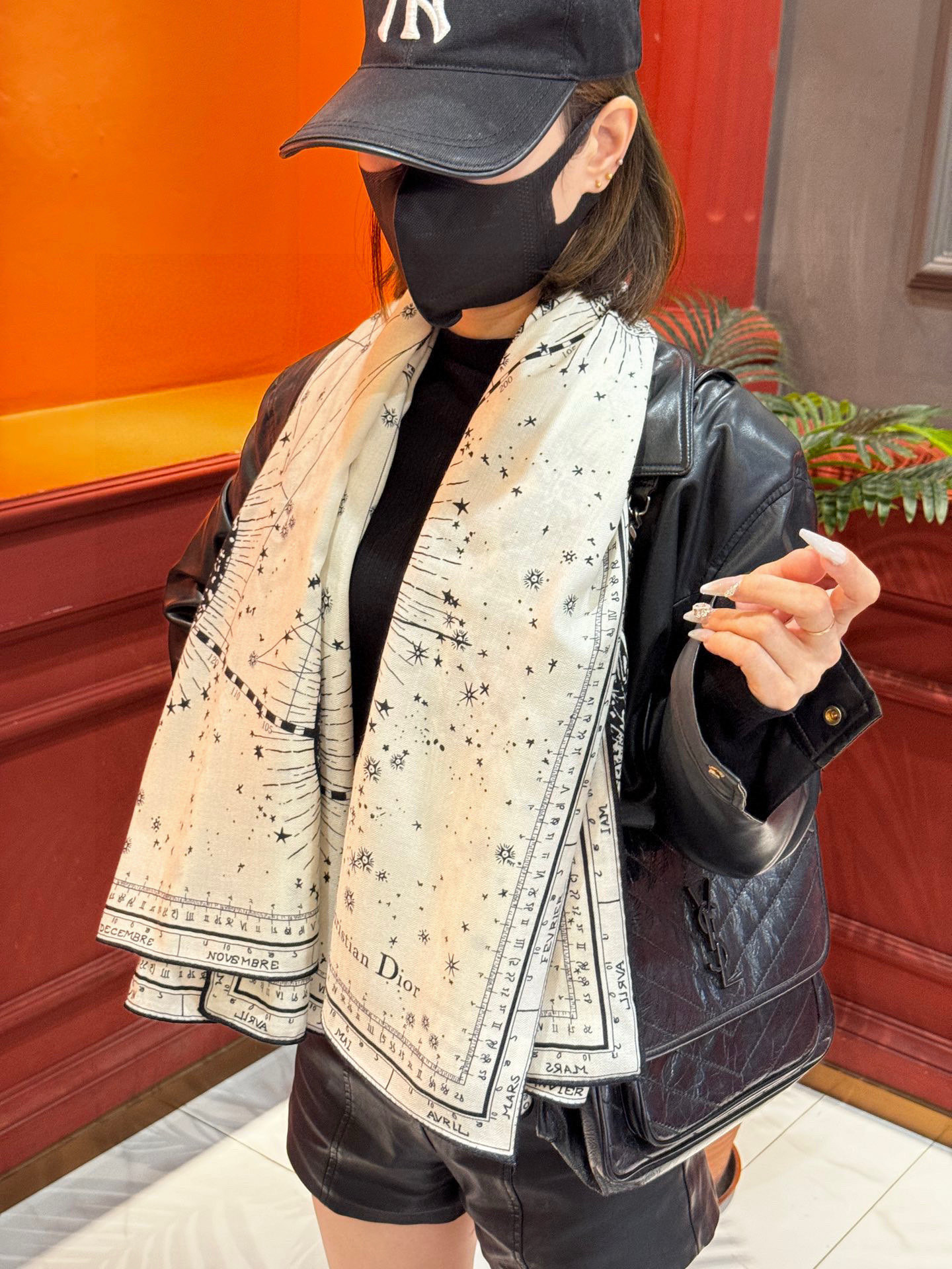 上新💞D家丝巾｛140cm真丝羊绒｝桑蚕丝+羊绒现由彼得罗•鲁福 (Pietro RUffo） 设计的D