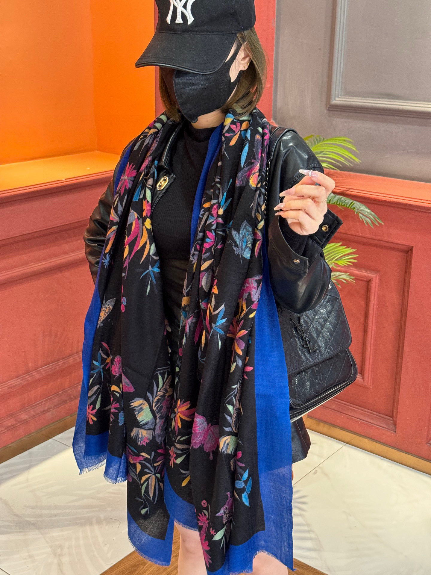 上新🌟 DIOR💄💋新款💖羊绒面料长巾 😘美翻了[流泪]御用殿堂级极‼️新款专柜在售 纯羊绒独特设计风格