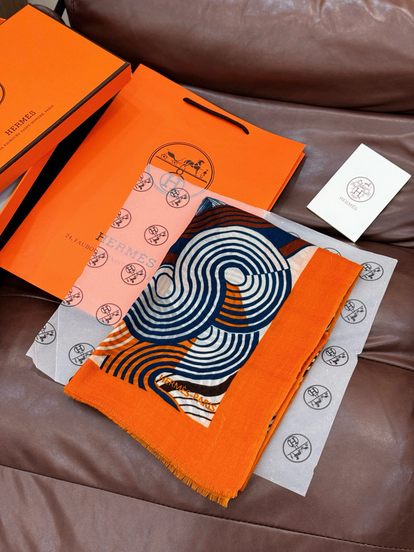 新款🆕🏇🏇买了都说好看‼️推荐💕顶级工艺超值‼️爱马仕专柜爆款🎁💟立体呈现图案纹路实物档次极高👍👍特殊工