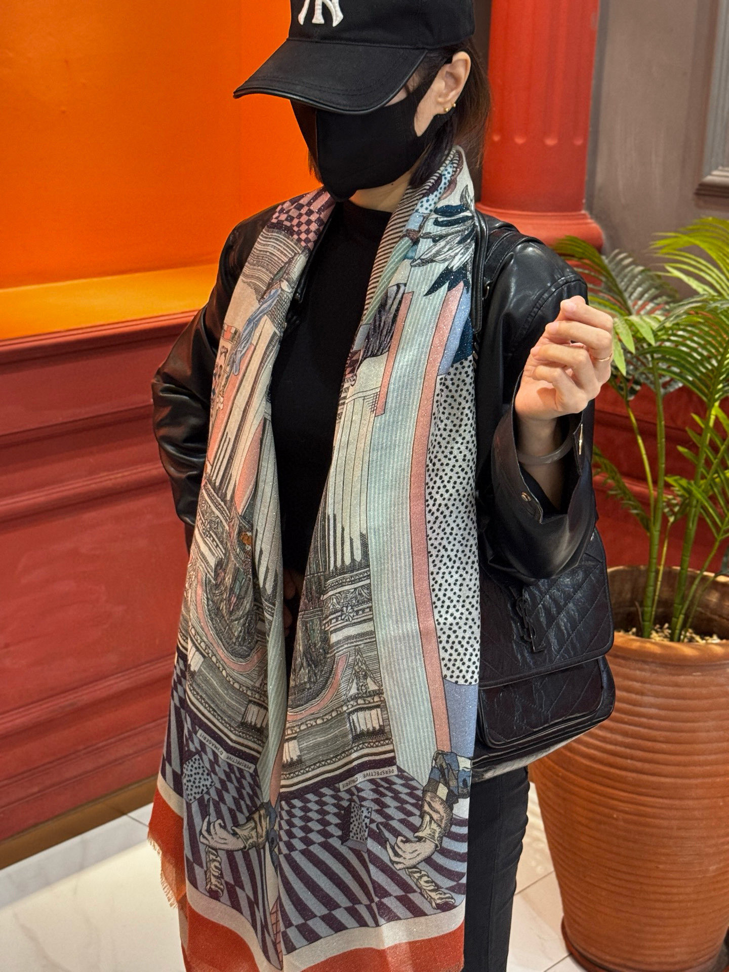 会发光发亮的围巾 爱马仕 专柜同步 买了都说好看羊绒印花‼️推荐💕顶级工艺超值‼️爱马仕专柜爆款🎁🎁羊绒