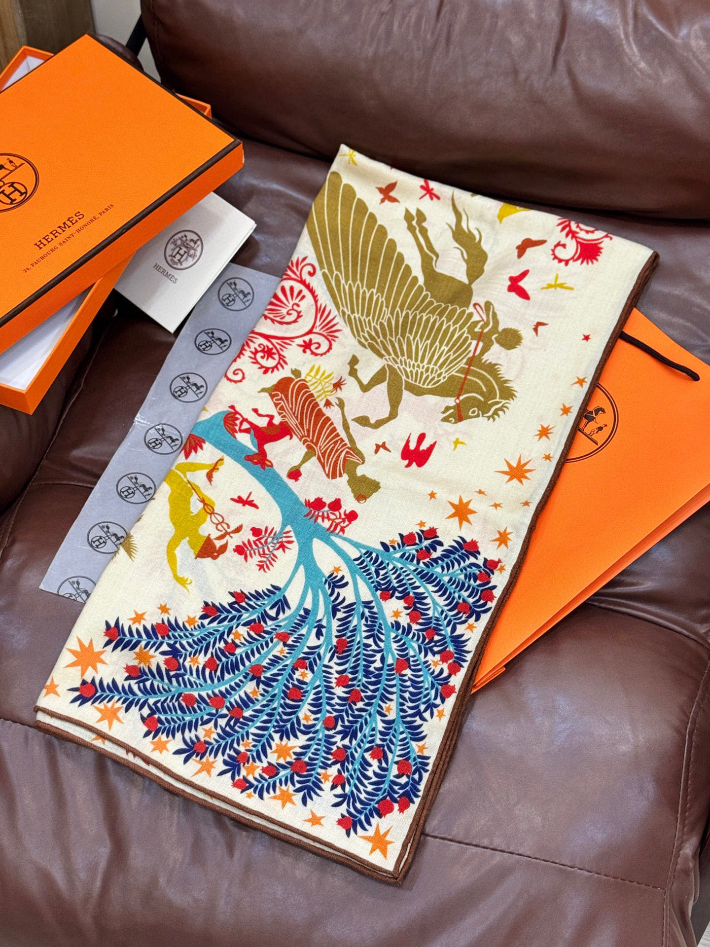 羊绒新款🆕👏👏买了都说好看‼️推荐💕爱马仕双面同色羊绒方巾【玛雅森林双面同色140】，顶级工艺超值‼️爱