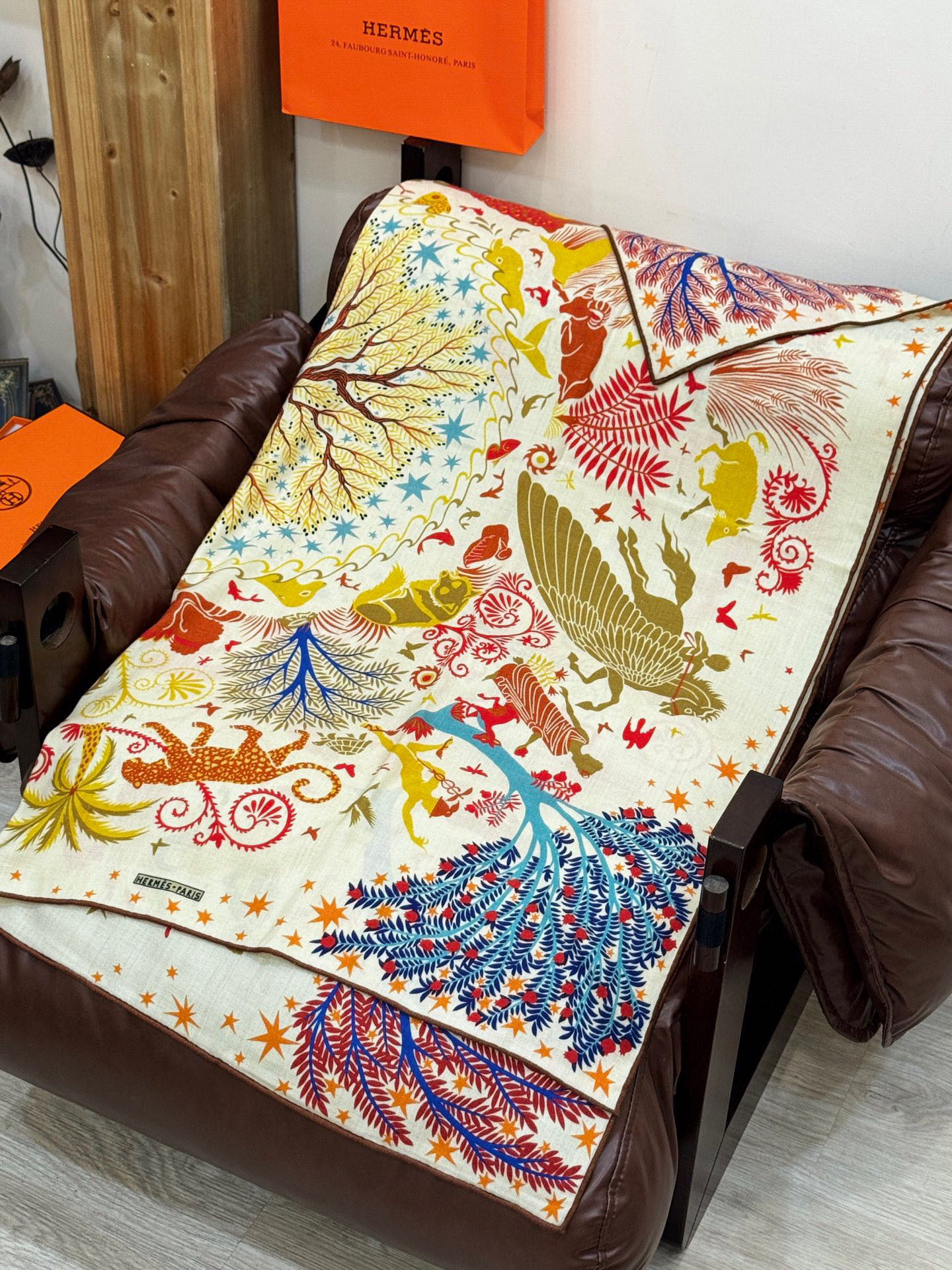 羊绒新款🆕👏👏买了都说好看‼️推荐💕爱马仕双面同色羊绒方巾【玛雅森林双面同色140】，顶级工艺超值‼️爱