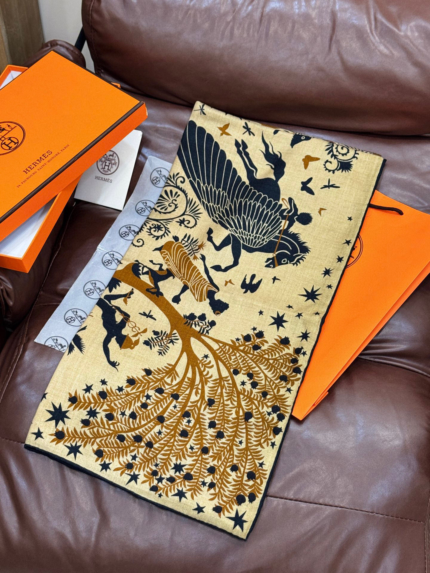 羊绒新款🆕👏👏买了都说好看‼️推荐💕爱马仕双面同色羊绒方巾【玛雅森林双面同色140】，顶级工艺超值‼️爱