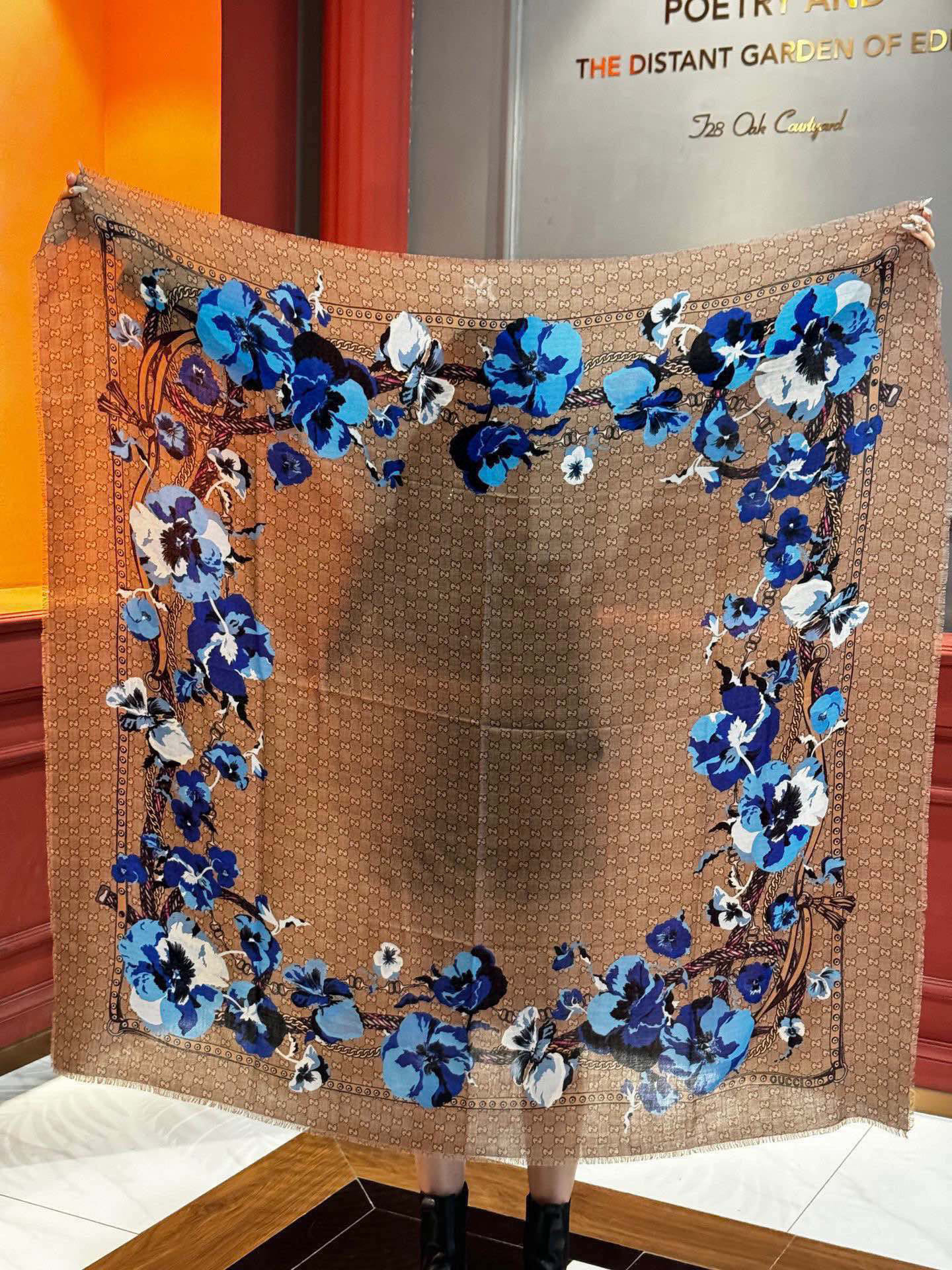 爆款出货 真正的海外原版货——从海外买的正品花了一个月画稿打版，要做咱们就做最好的💯 一花四色每色都把我