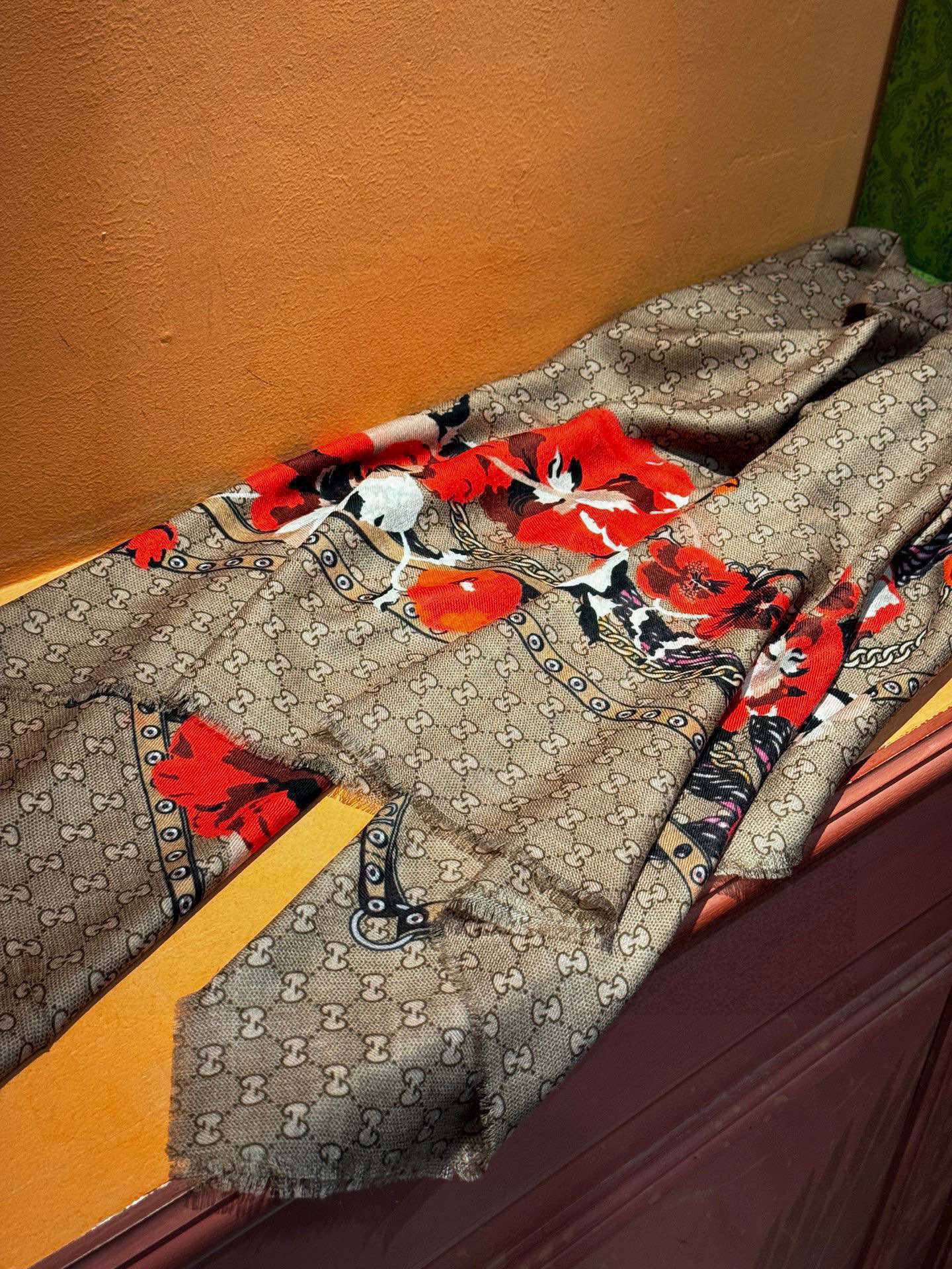 爆款出货 真正的海外原版货——从海外买的正品花了一个月画稿打版，要做咱们就做最好的💯 一花四色每色都把我