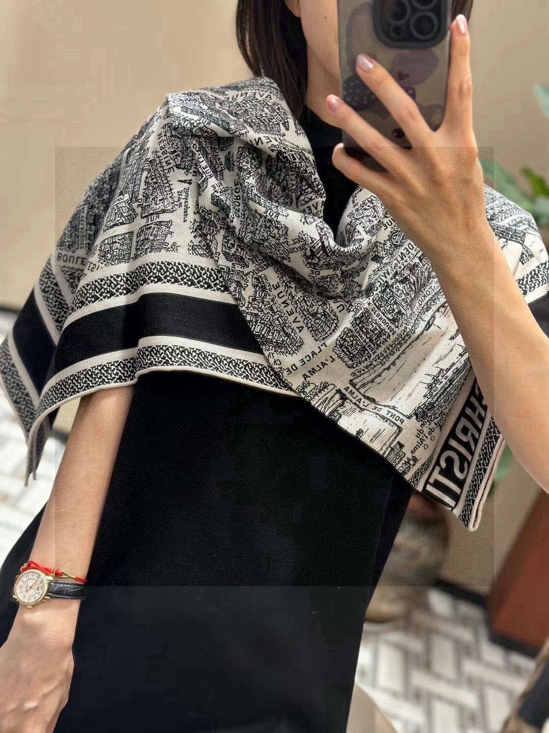 Dior ❤【️巴黎地图】黄金尺寸110*110双面同色丝绒方巾 不爱140繁复尺寸的姐妹可以选择110