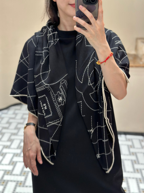 Elegant Chanel-Inspired Black & White Silk Scarf - 140cm Square, Double-Sided Design 1 Elegant Chanel-Inspired Black & White Silk Scarf - 140cm Square, Double-Sided Design