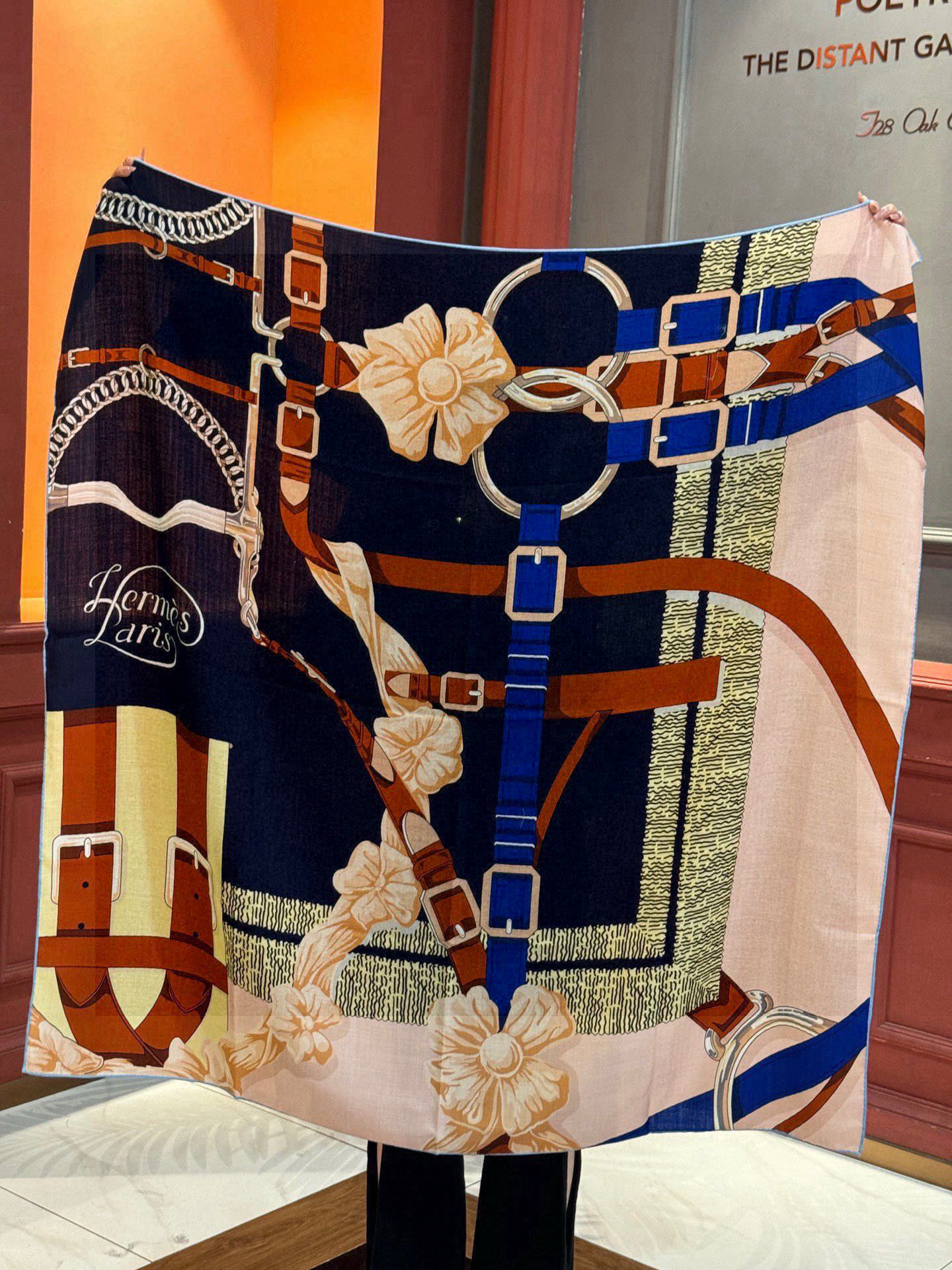 【升级双面同色 加密面料】 上新❤️ 140*140台版印花 黑白二色 高级都市新贵！山茶花的再一次邂逅