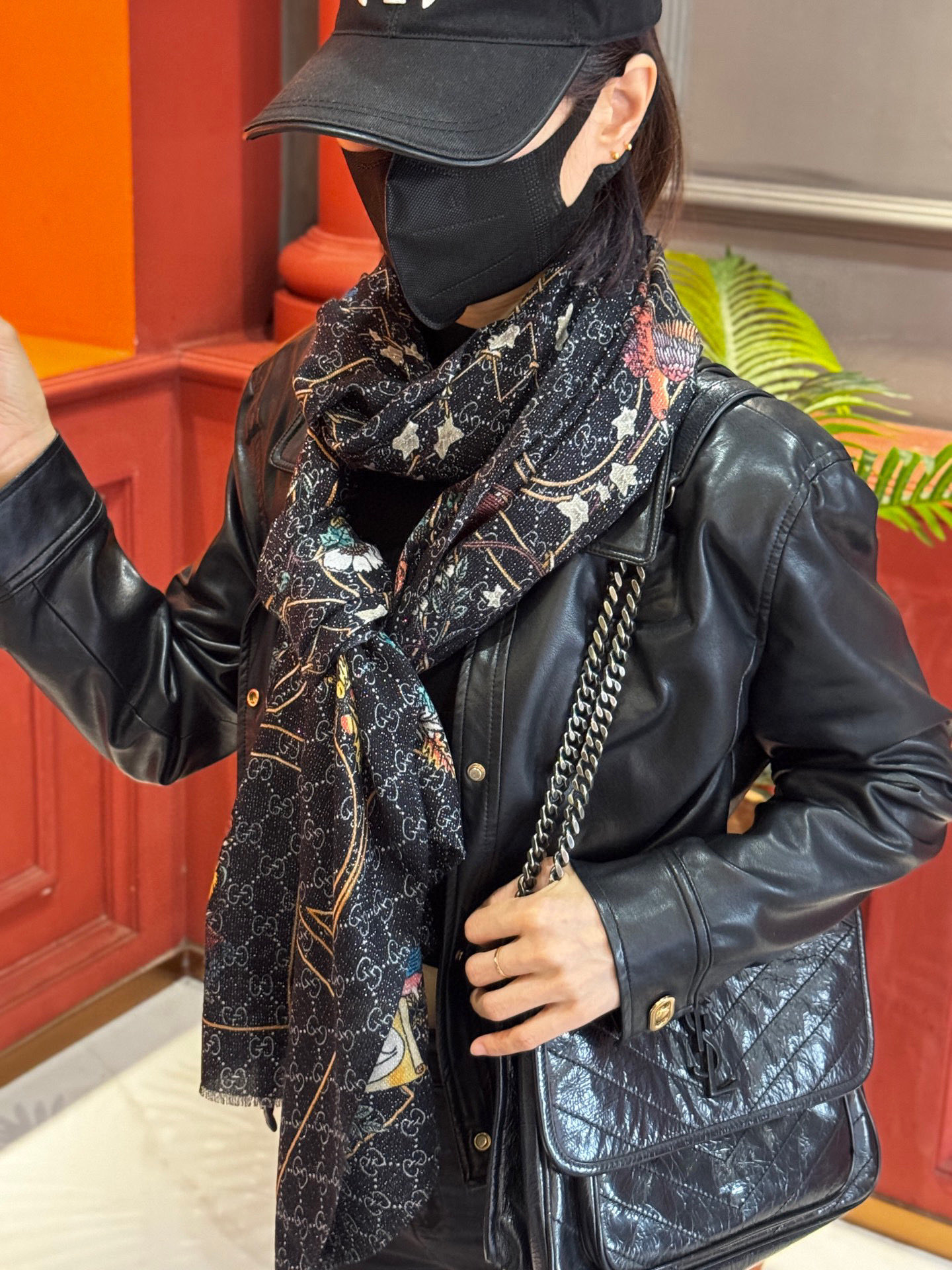 会发光发亮的围巾羊绒新款 🆕🆕🌈💫速度‼️下手一定要快‼️G家新款【GG字母花卉长巾】，高端 大爱 货极