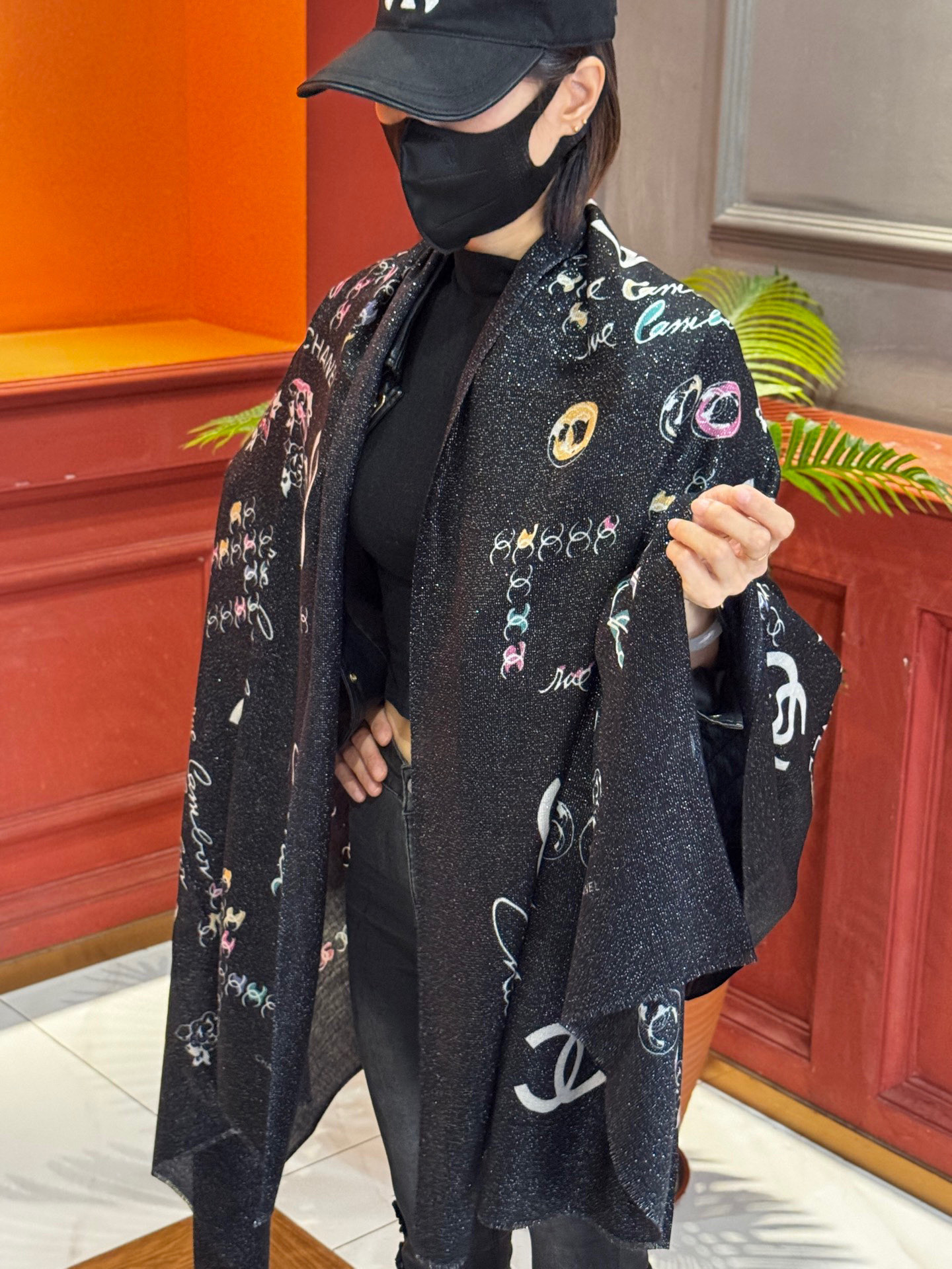 上新🌟 会发光发亮的围巾 💄💋新款客供银线💖羊绒面料长巾 😘美翻了[流泪]【手绘LOGO银线长巾】御用殿