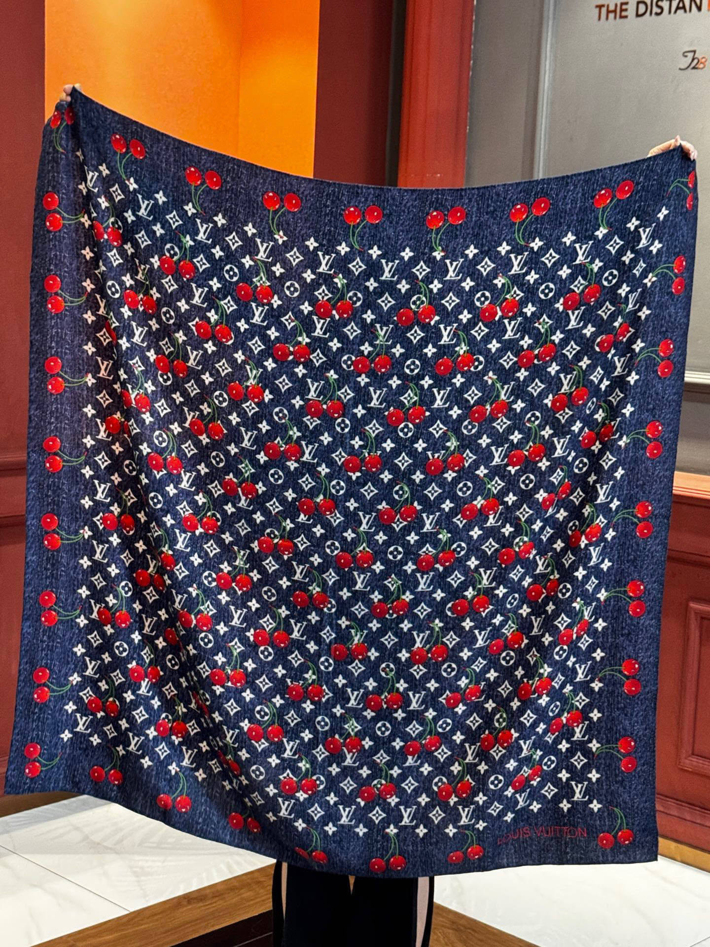 LV X TM MONOGRAMCERISE 140丝毛方巾【140双面丝毛同色】LV × TM Mon