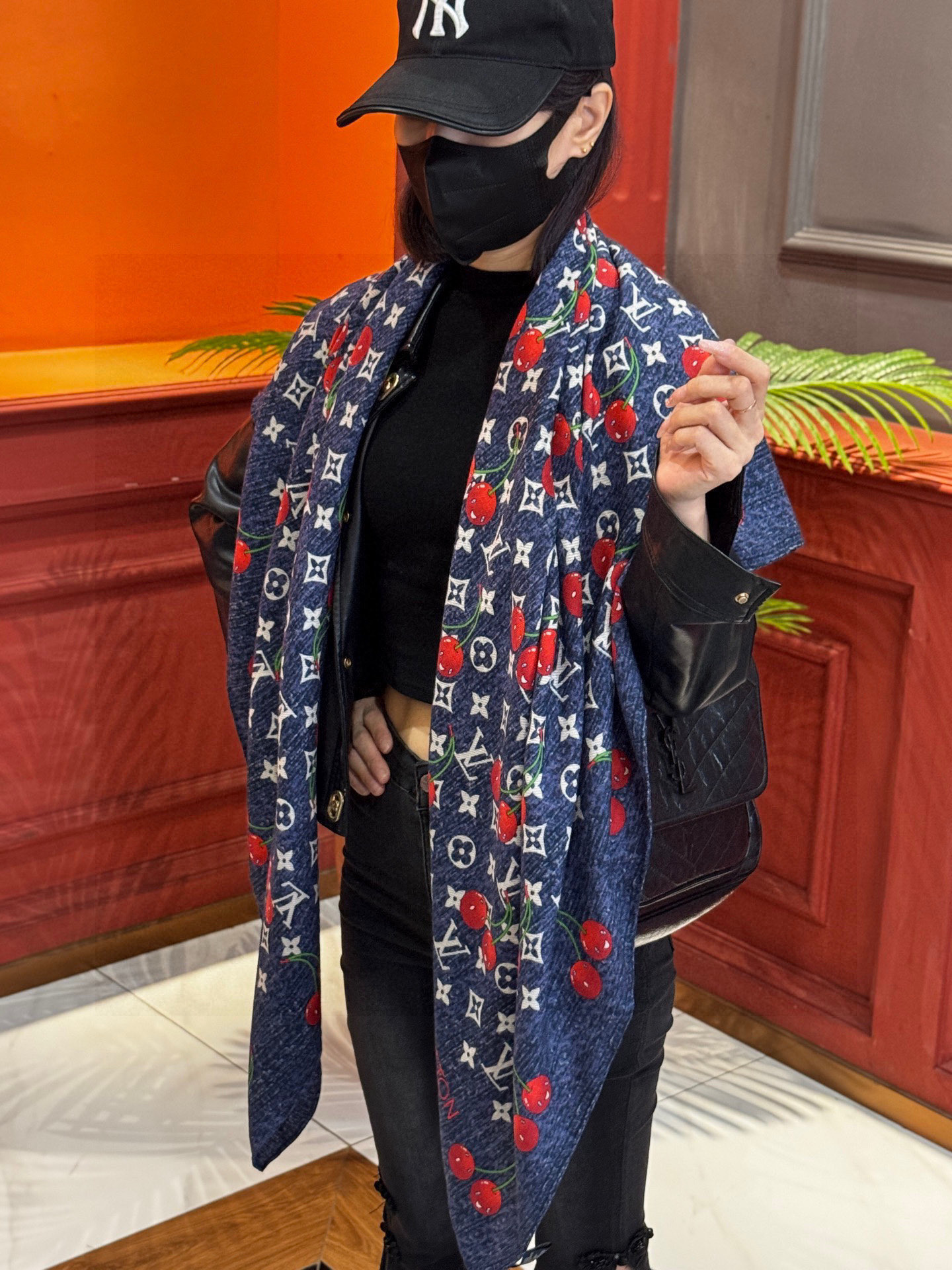 LV X TM MONOGRAMCERISE 140丝毛方巾【140双面丝毛同色】LV × TM Mon