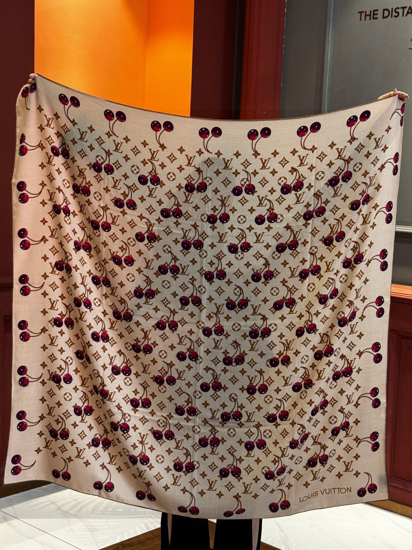 LV X TM MONOGRAMCERISE 140丝毛方巾【140双面丝毛同色】LV × TM Mon