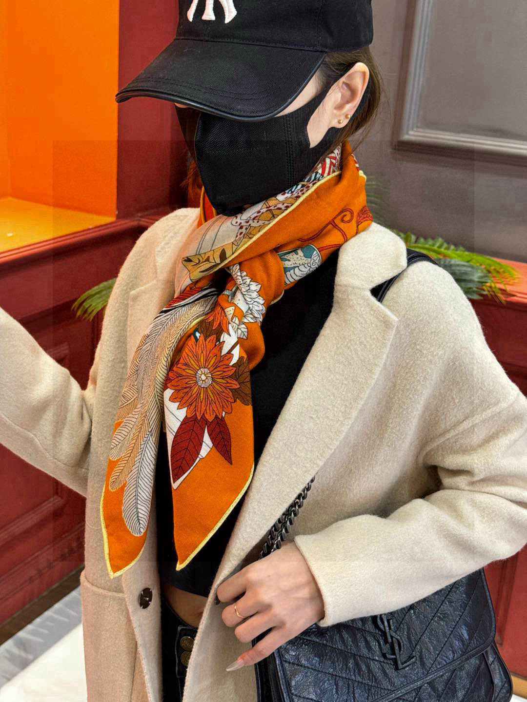 羊绒新款🆕👏买了都说好看‼️推荐💕爱马仕双面同色羊绒方巾，【奇珍乐园双面同色140】顶级工艺超值‼️爱马