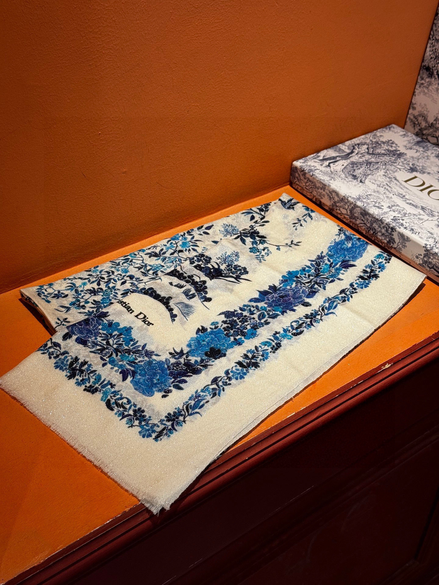 ✨✨【金银丝款】Dior专柜款～就是告诉大家这款必须收～上新🆕❤️ 新款长羊绒😍专柜同步🌈✨这个size