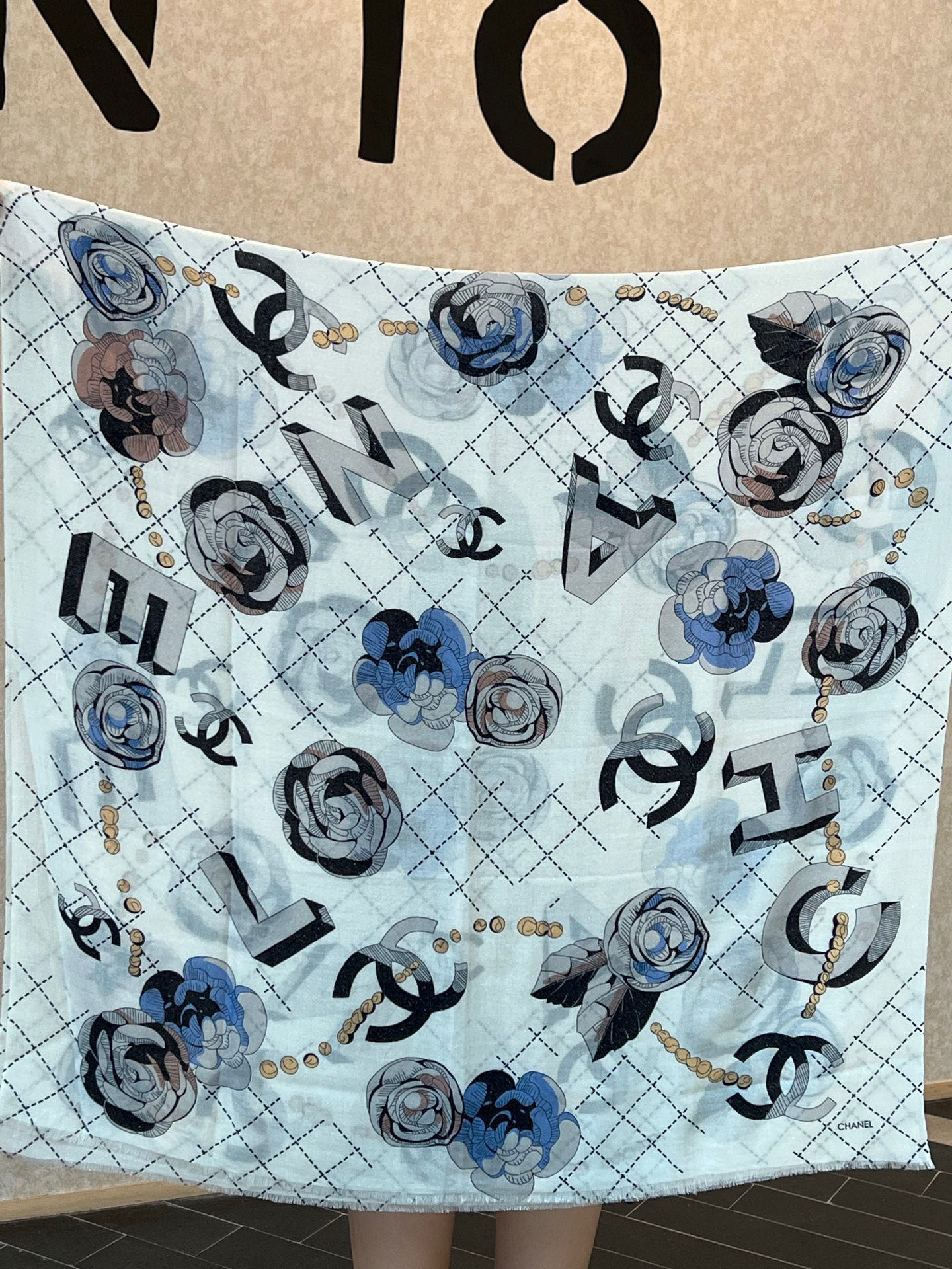 会发光发亮的围巾 💄💋新款客供亮片💖羊绒面料长巾 😘美翻了[流泪]【彩色山茶花银线长巾】御用殿堂级极‼️