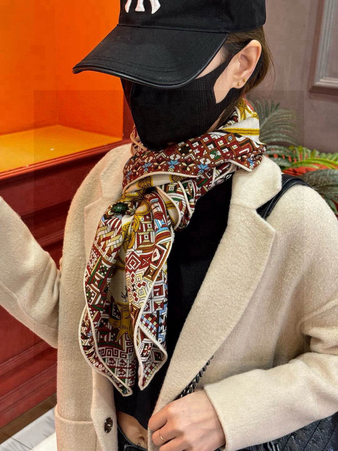 羊绒新款🆕👏👏买了都说好看‼️推荐💕爱马仕双面同色羊绒方巾【美洲豹与蜂鸟双面同色140】，顶级工艺超值‼