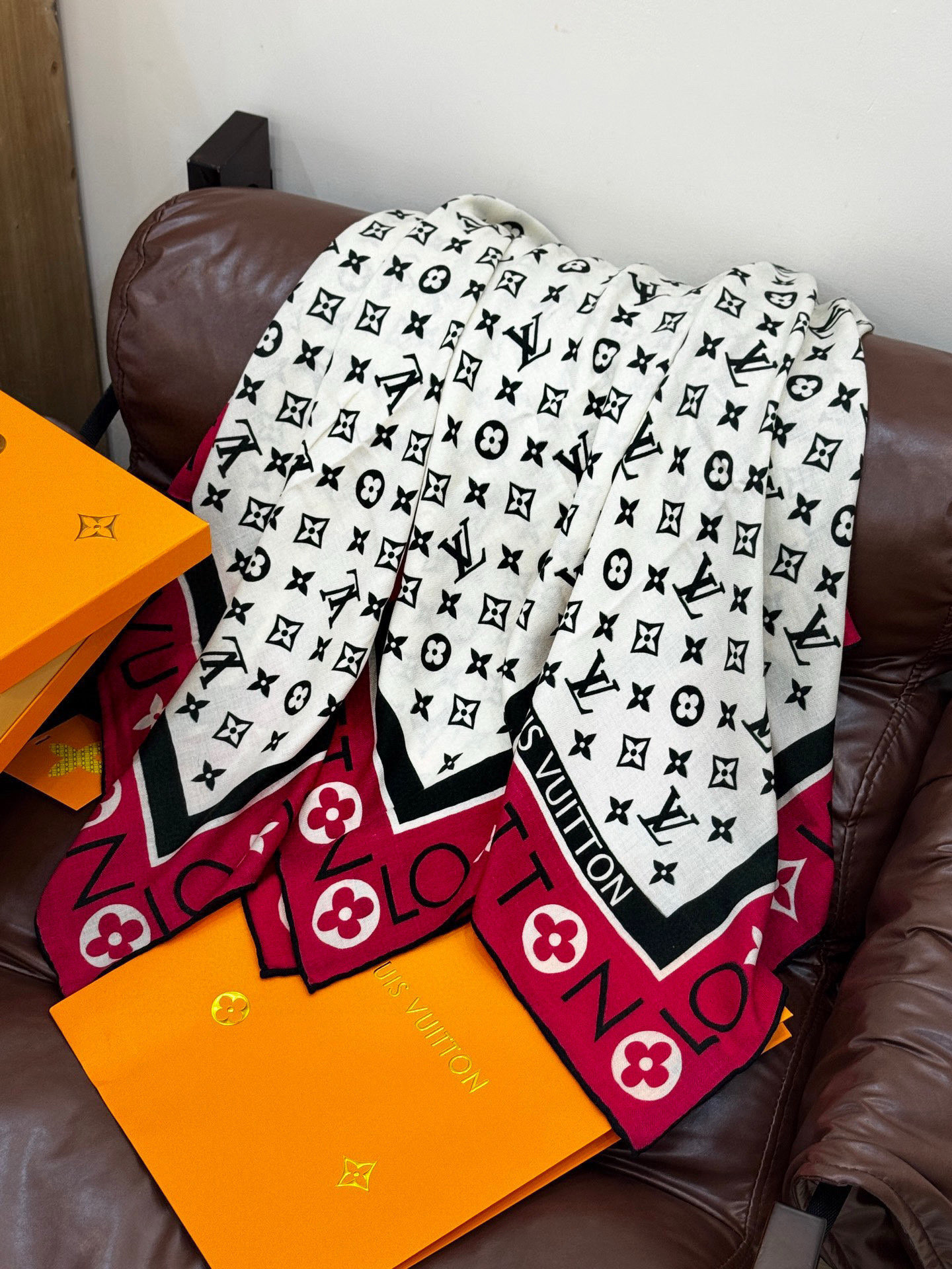 MONOGRAM INFINITY 140丝毛方巾【140顶级丝毛双面同色】Monogram Infin