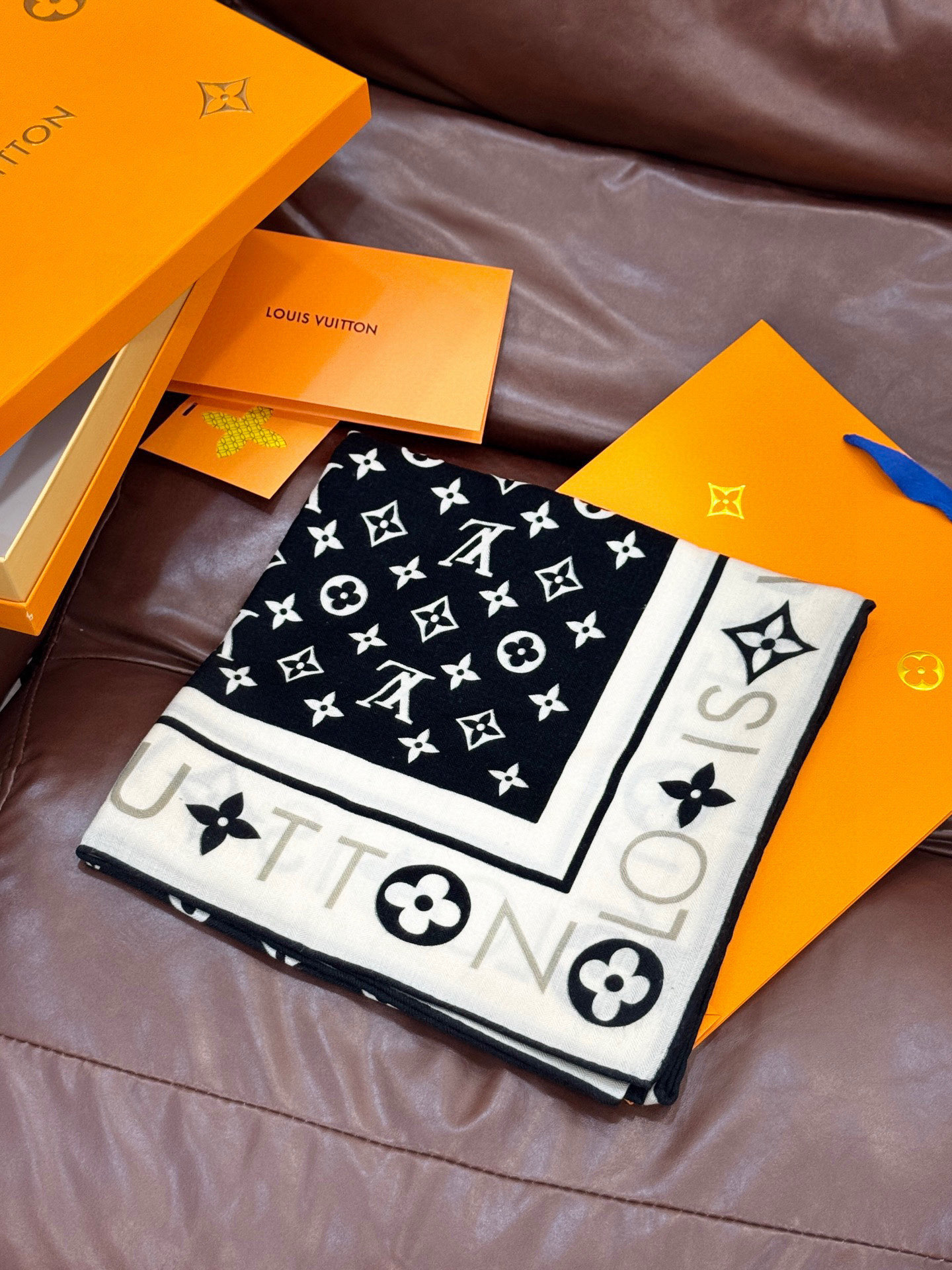 MONOGRAM INFINITY 140丝毛方巾【140顶级丝毛双面同色】Monogram Infin