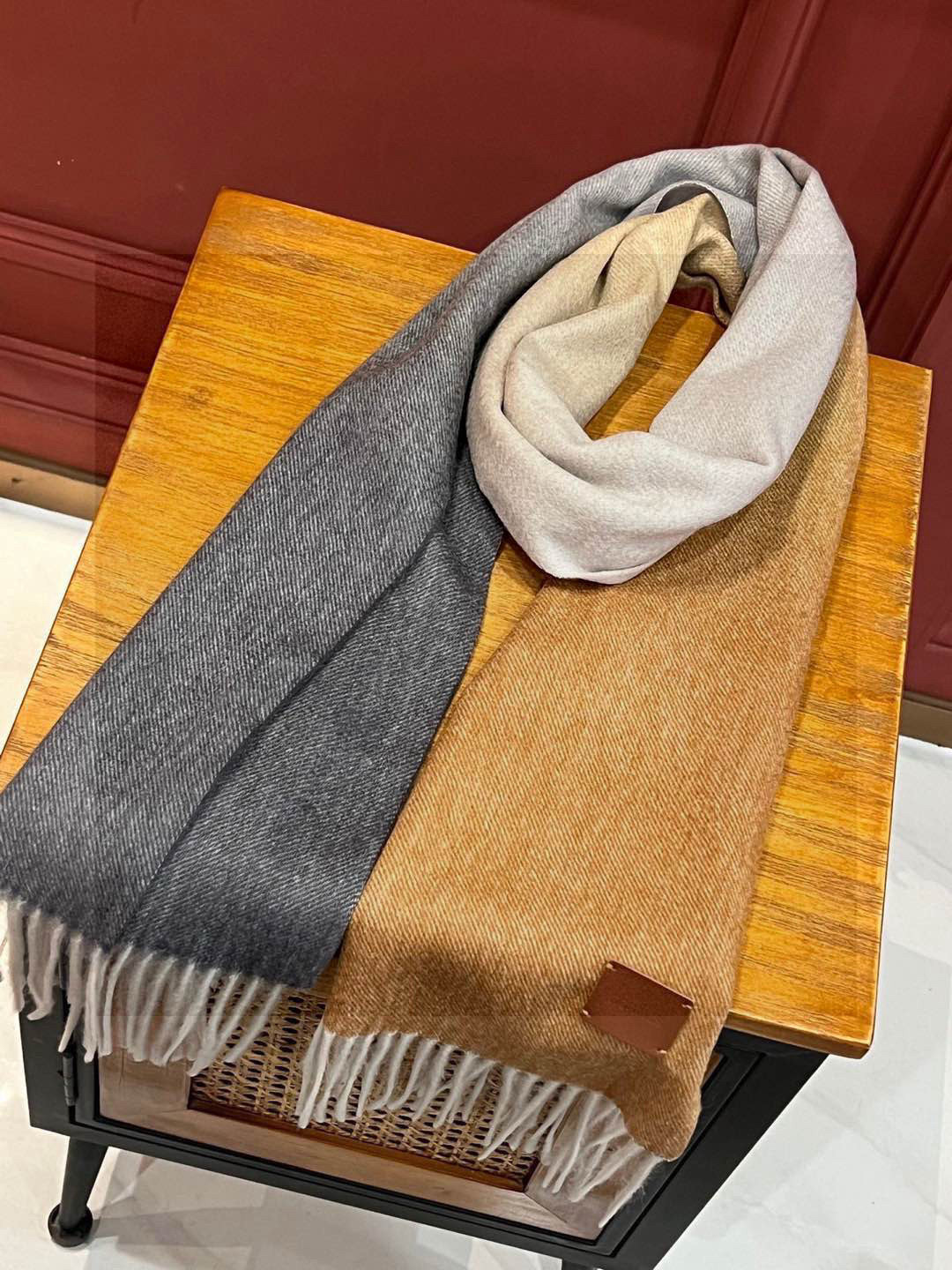 ✨✨太美了😍 爱马仕 情侣款 美到要尖叫😱专柜最新款🎊英伦欧美范儿「多色渐变」又是一款即时尚又实用的大围