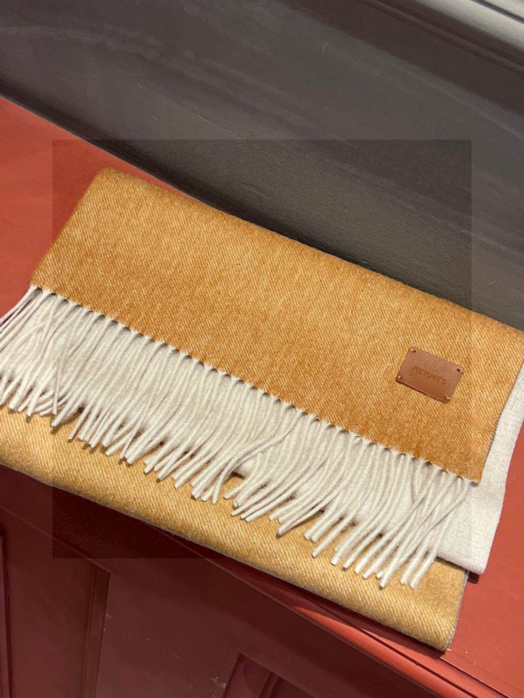 ✨✨太美了😍 爱马仕 情侣款 美到要尖叫😱专柜最新款🎊英伦欧美范儿「多色渐变」又是一款即时尚又实用的大围