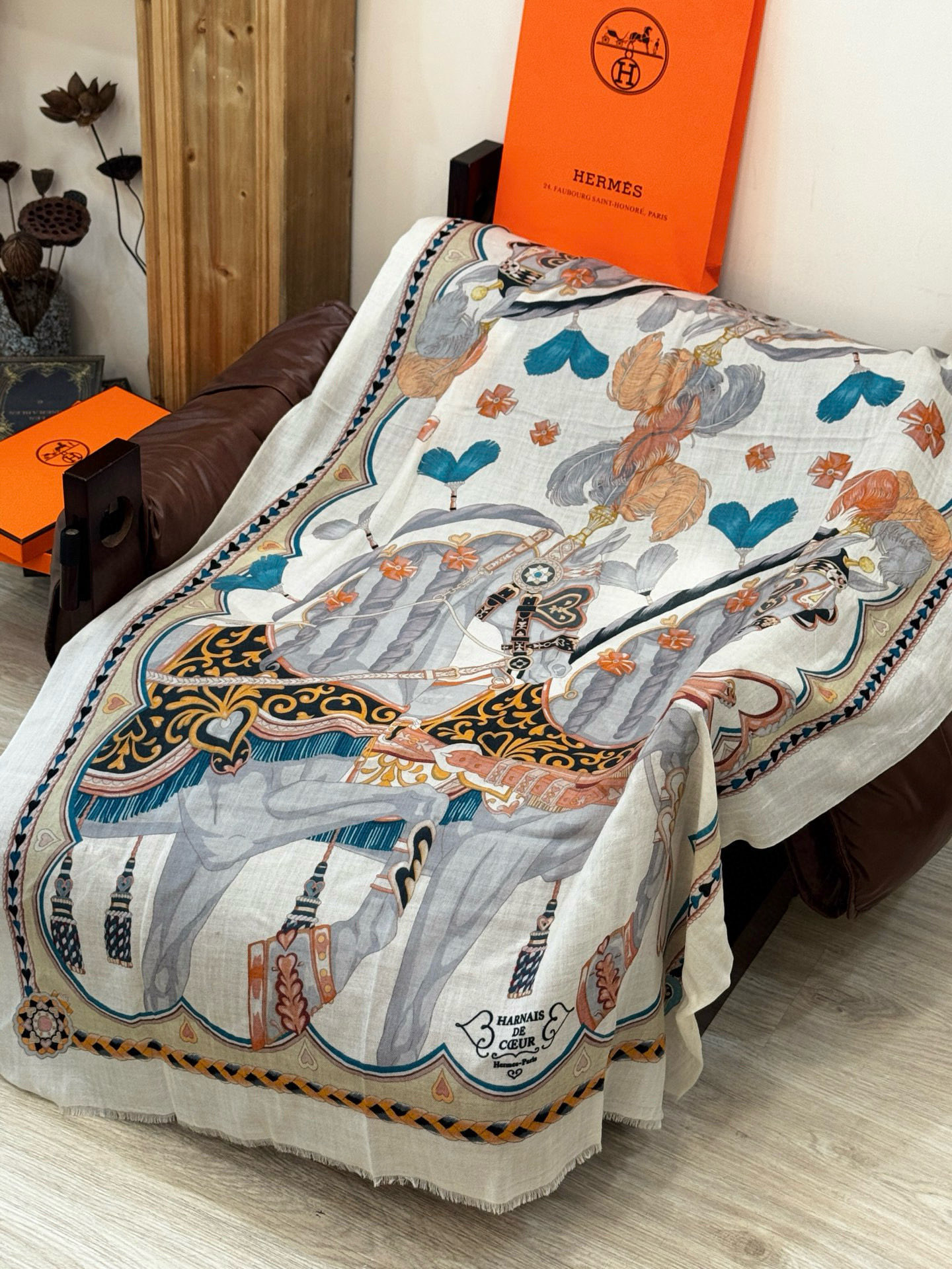 专柜同步 Hermes家买了都说好看【马鞍羊绒长巾】‼️推荐💕顶级工艺超值‼️爱马仕专柜爆款🎁🎁羊绒长巾