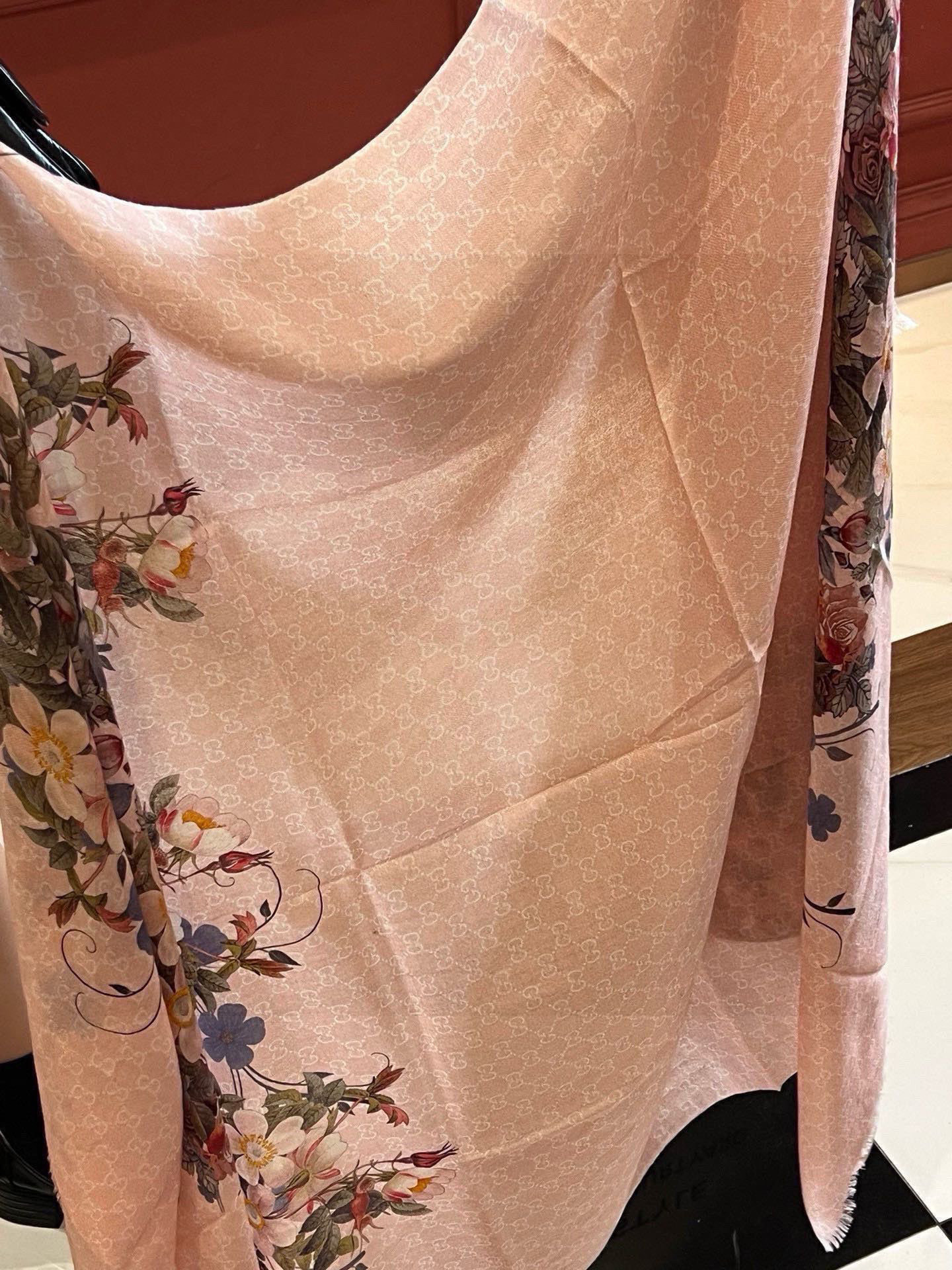 💟秀外慧中，美到过分❗️上身效果疯狂的喜欢❗️Gucci New~300支高端戒指绒！真心美爆了的设计，