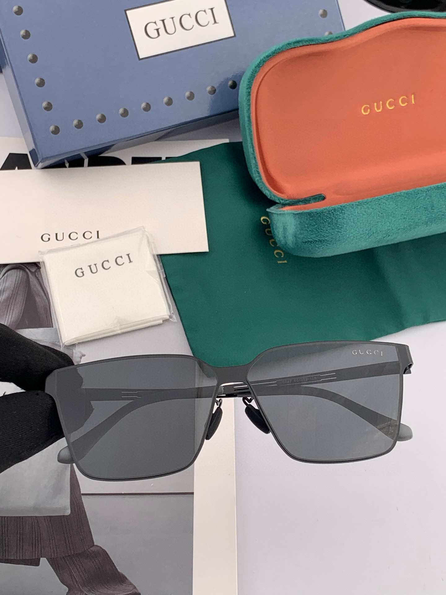 GUCCI 男款炫彩飞行员偏光太阳镜 ❤️材质：高清尼龙加厚卡槽高清偏光镜片 🌹无边框镜架💕颜👍型号：G