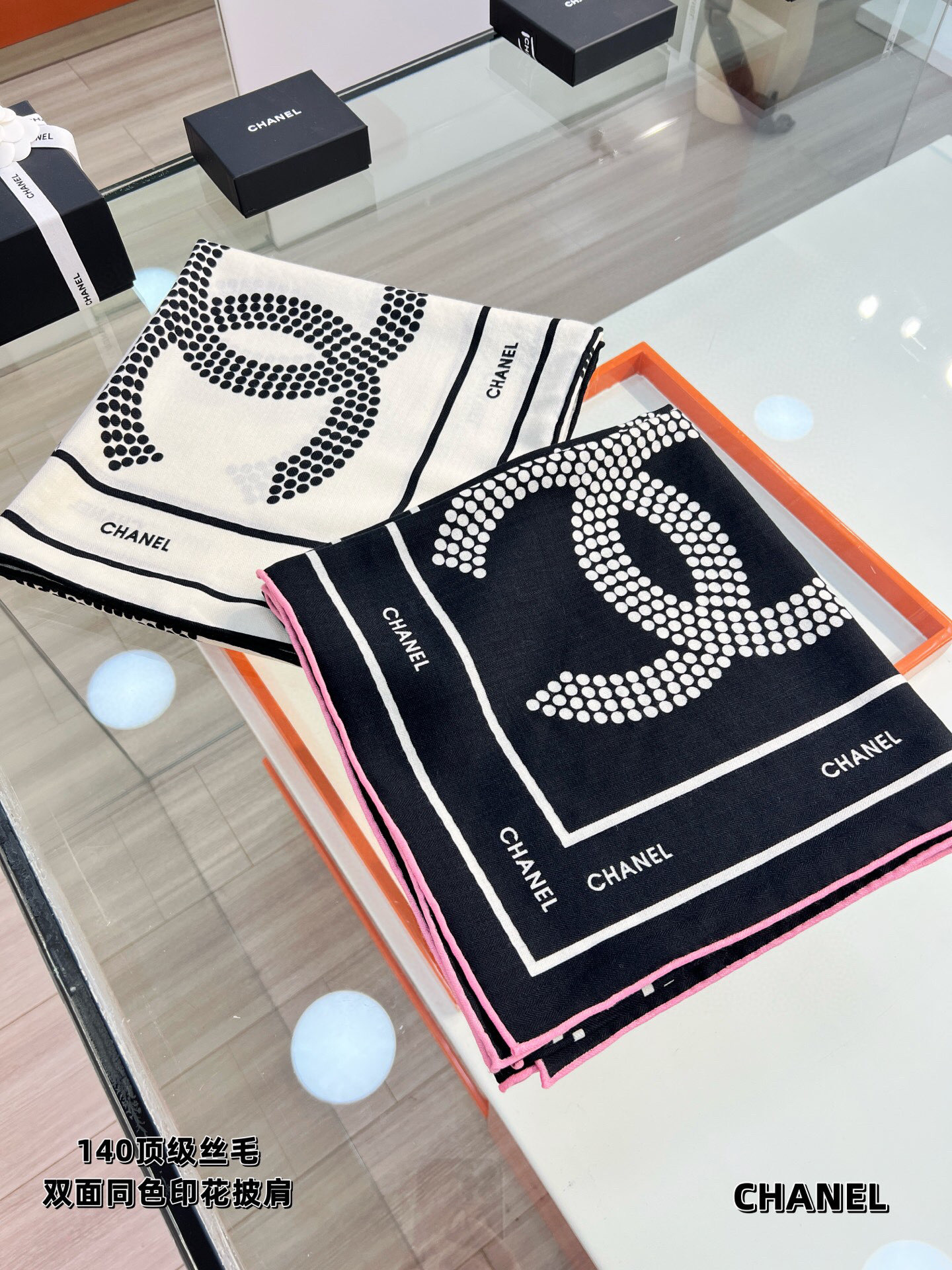 Chanel ~25秋冬新品～【双C大链条组合】【140双面丝毛披肩】手工卷边丝毛方巾（30%桑蚕丝70