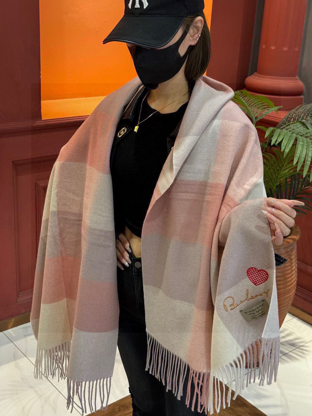 【B手抄体桃心】‼️ 限量版👍👍绝对的美化了心的设计🔝🔝，超级无敌的硬核，。。。从外商去年疫情前寄版下来