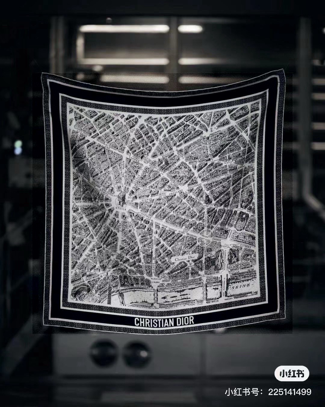 Dior ❤【️巴黎地图】黄金尺寸110*110双面同色丝绒方巾 不爱140繁复尺寸的姐妹可以选择110