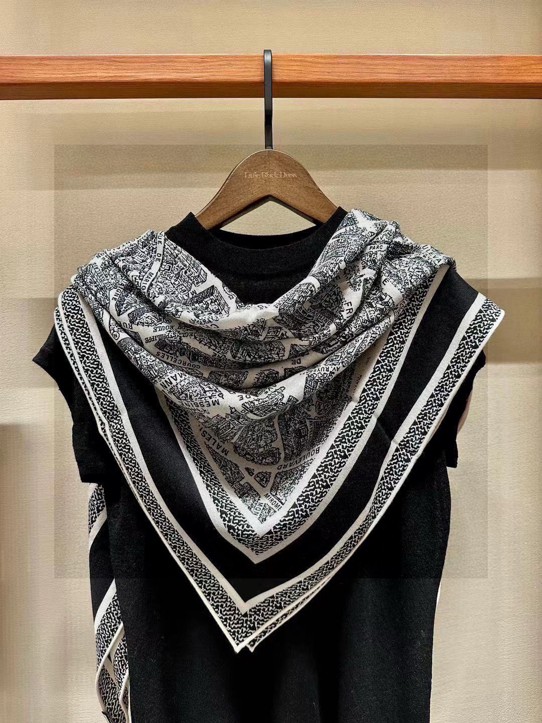 Dior ❤【️巴黎地图】黄金尺寸110*110双面同色丝绒方巾 不爱140繁复尺寸的姐妹可以选择110