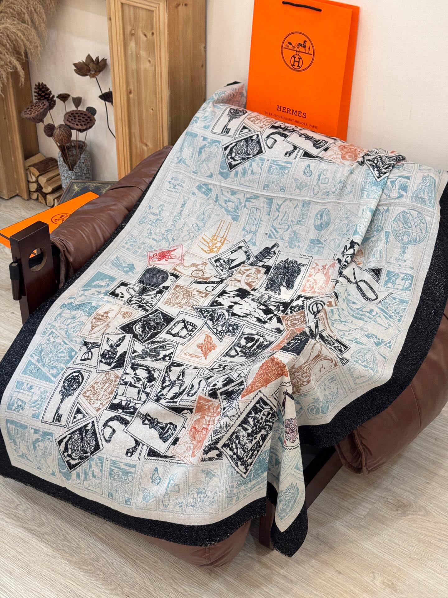 会发光发亮的围巾 羊绒新款🆕👏买了都说好看‼️推荐💕爱马仕羊绒方巾，顶级工艺超值‼️爱马仕专柜爆款🎁💟立