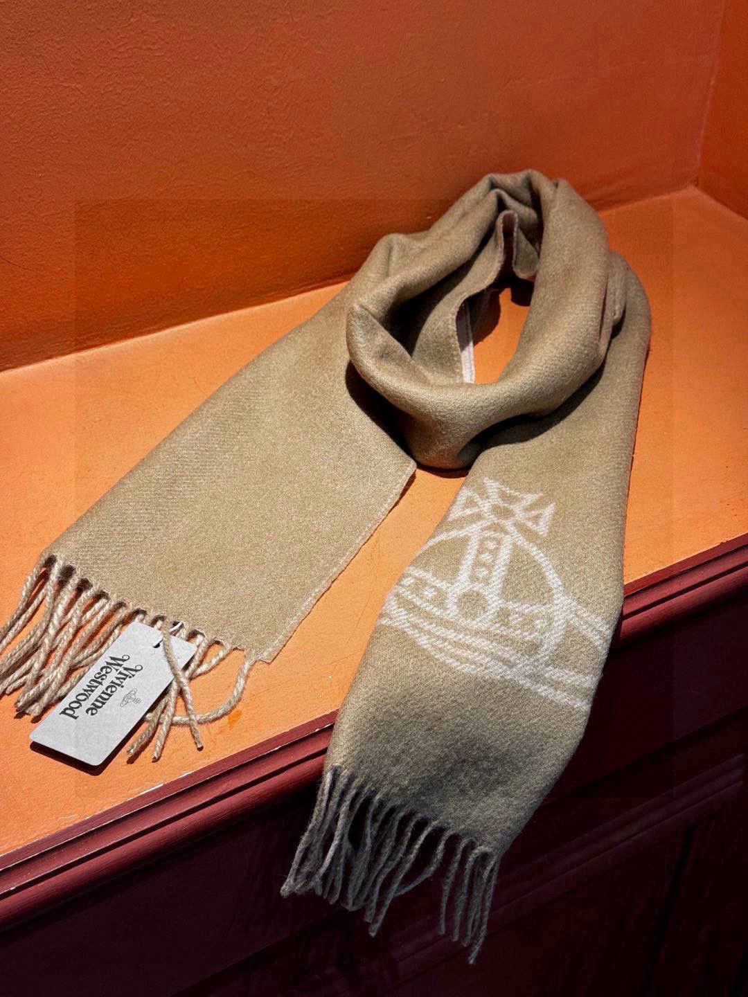 原单品质！英国朋克教母“太后Vivienne Westwood”最爱的土星❗❗从精神上，Vivenne 