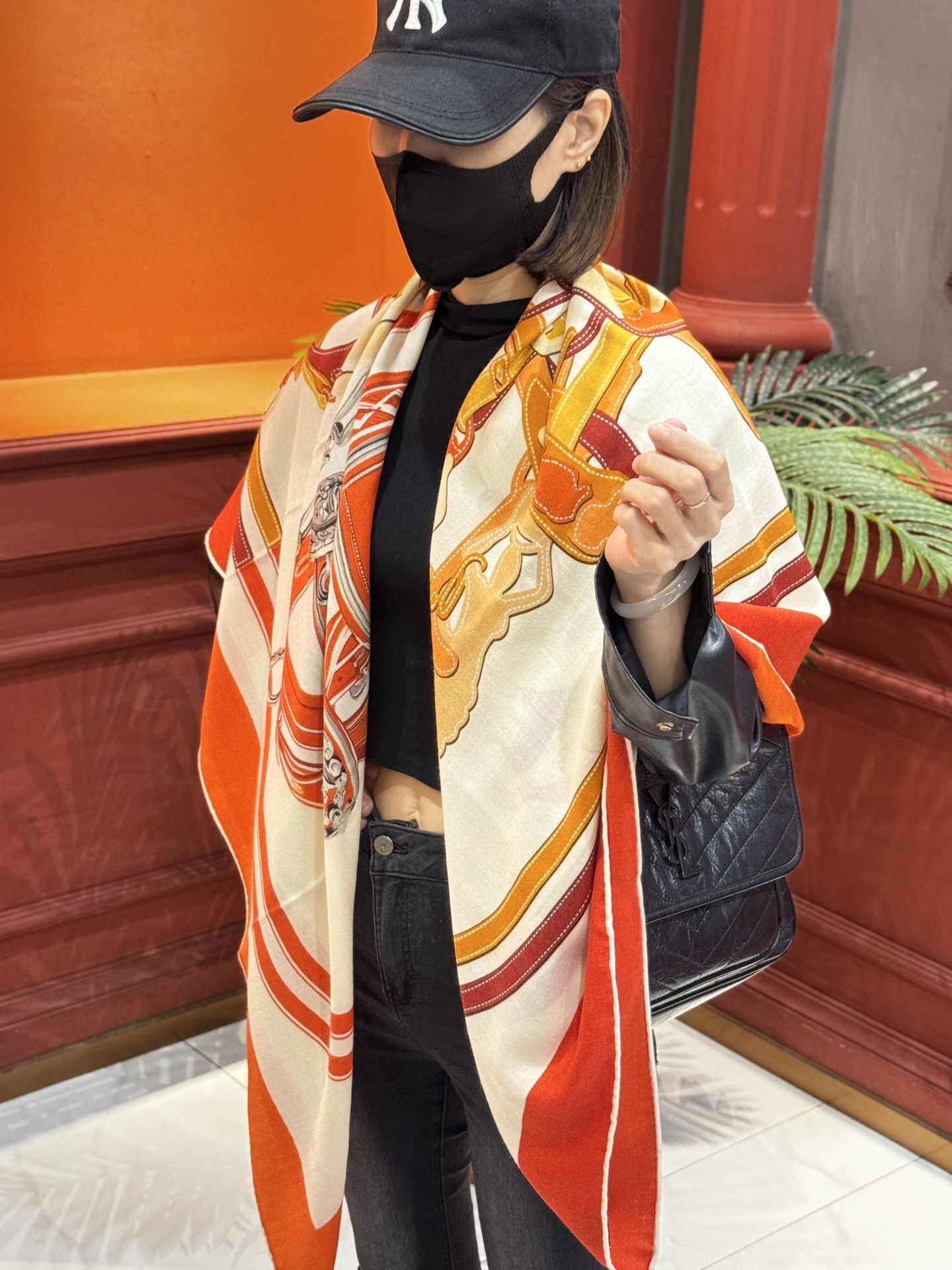 羊绒新款🆕🏇🏇买了都说好看‼️推荐💕【华丽的缰辔双面同色140】羊绒方巾，顶级工艺超值‼️爱马仕专柜爆款