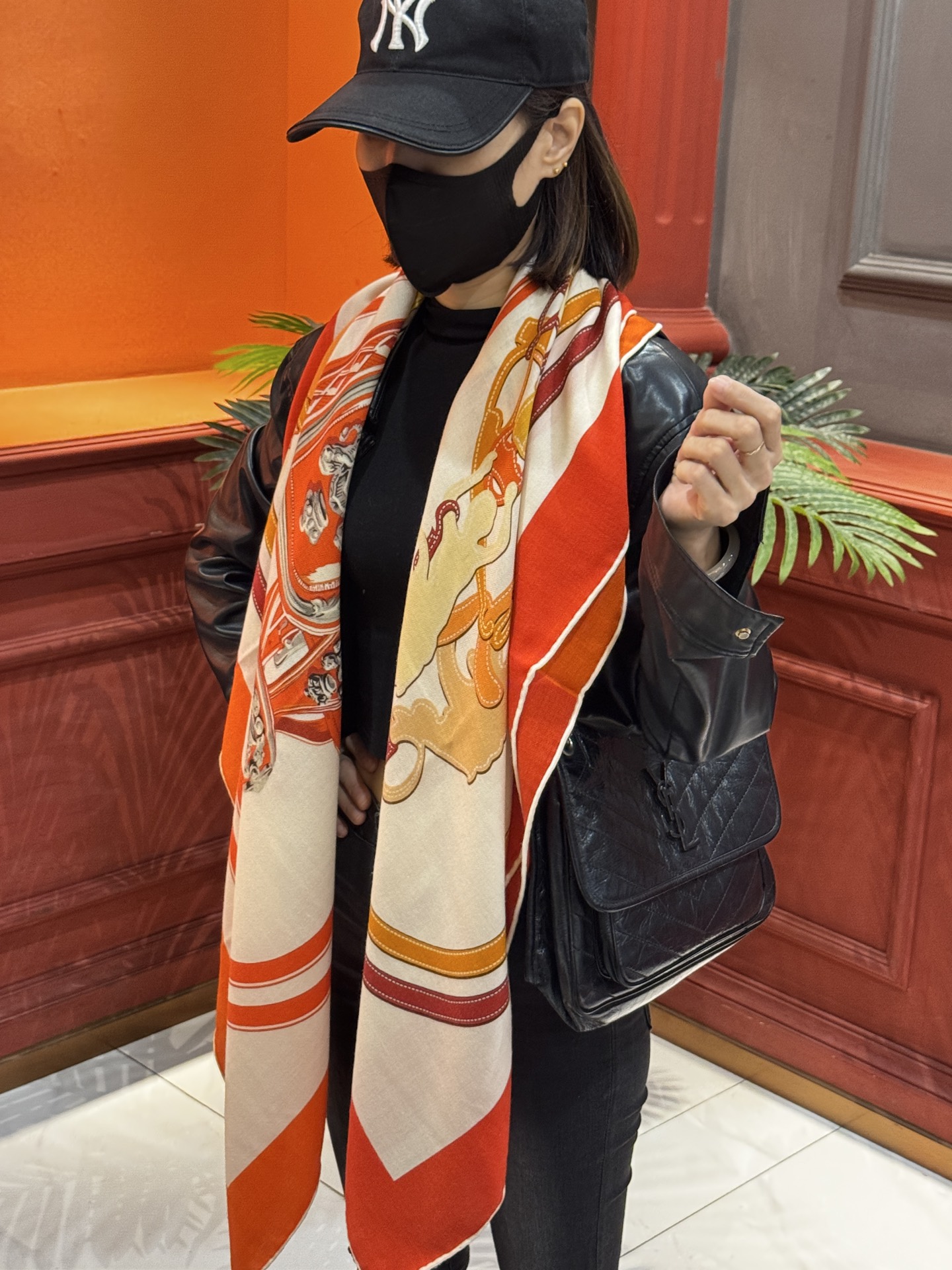 羊绒新款🆕🏇🏇买了都说好看‼️推荐💕【华丽的缰辔双面同色140】羊绒方巾，顶级工艺超值‼️爱马仕专柜爆款