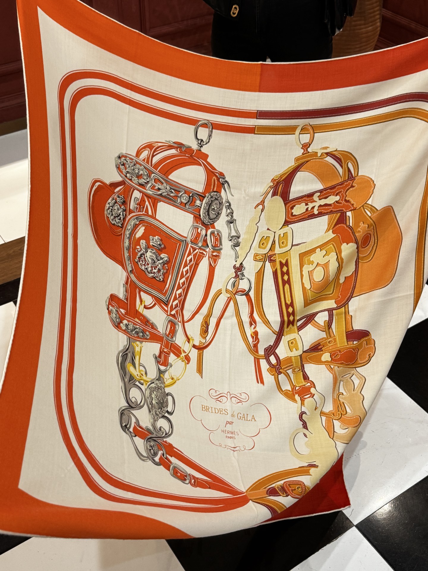 羊绒新款🆕🏇🏇买了都说好看‼️推荐💕【华丽的缰辔双面同色140】羊绒方巾，顶级工艺超值‼️爱马仕专柜爆款