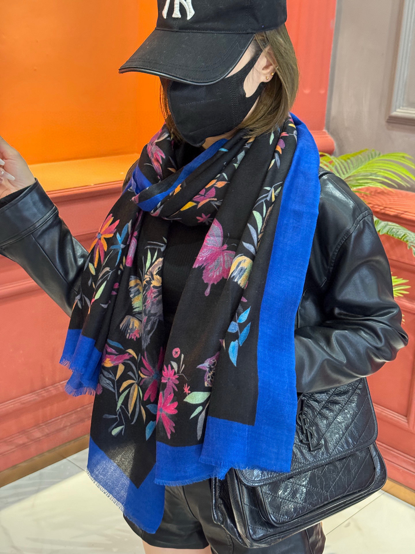 上新🌟 DIOR💄💋新款💖羊绒面料长巾 😘美翻了[流泪]御用殿堂级极‼️新款专柜在售 纯羊绒独特设计风格