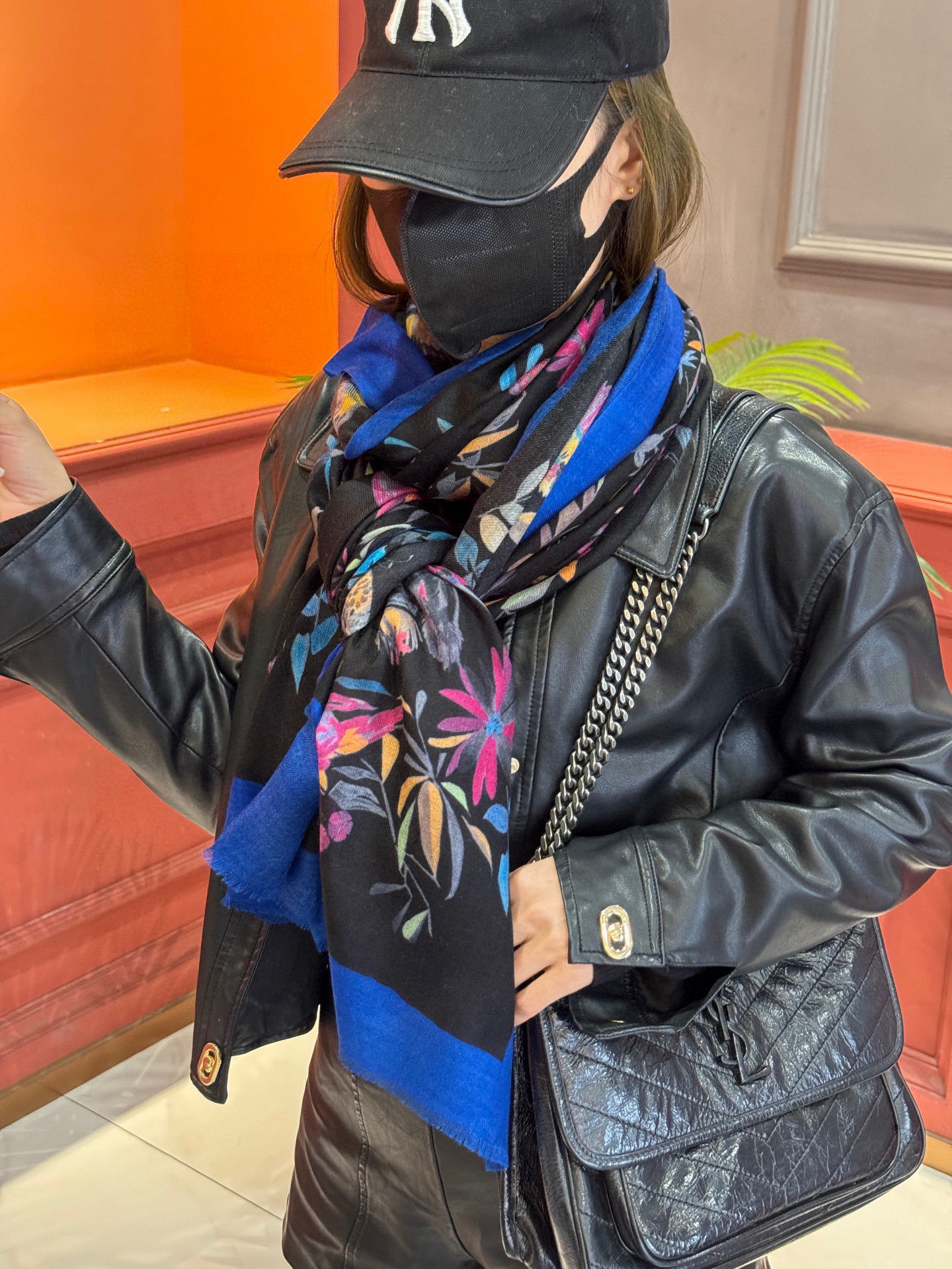 上新🌟 DIOR💄💋新款💖羊绒面料长巾 😘美翻了[流泪]御用殿堂级极‼️新款专柜在售 纯羊绒独特设计风格