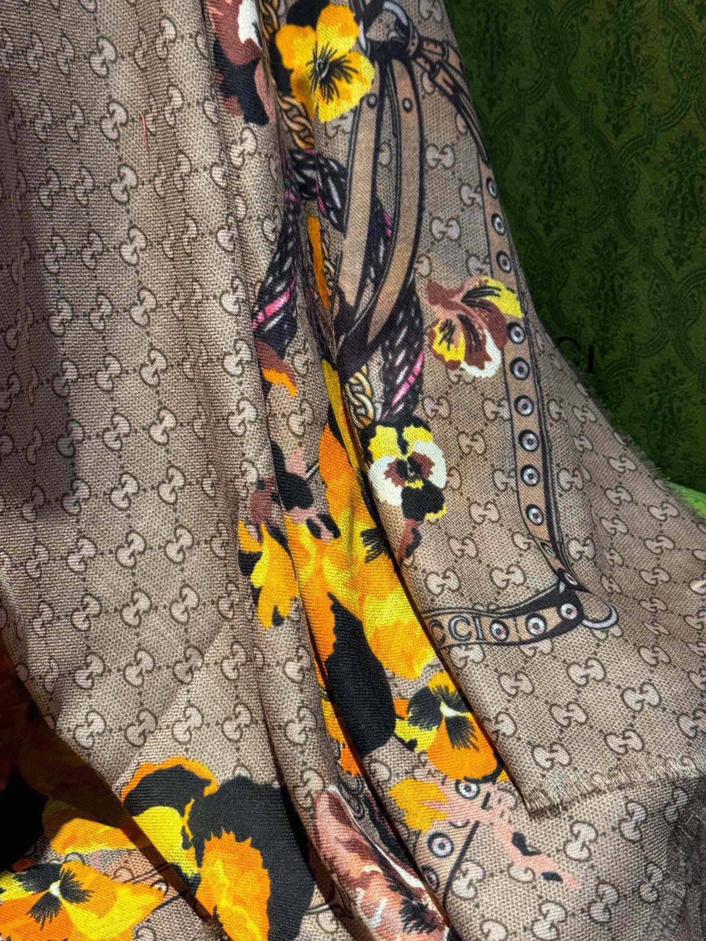 爆款出货 真正的海外原版货——从海外买的正品花了一个月画稿打版，要做咱们就做最好的💯 一花四色每色都把我