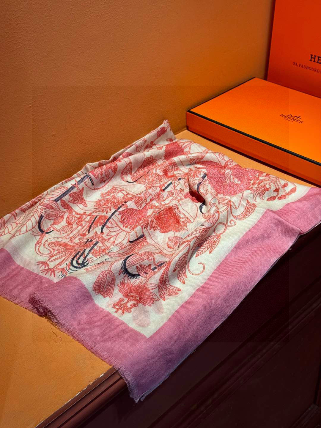 专柜同步 Hermes家买了都说好看【珍奇乐园羊绒长巾】‼️推荐💕顶级工艺超值‼️爱马仕专柜爆款🎁🎁羊绒
