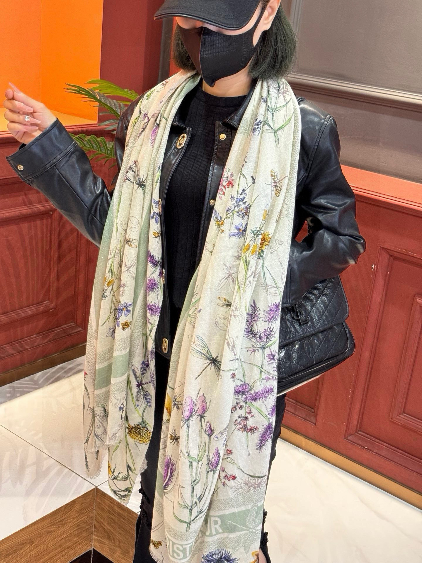 （会发光发亮的围巾）💃🏻💃🏻D家【D太阳女神银丝长巾】‼️抢‼️VIP推荐 ‼️👍下手一定要快【高端 大