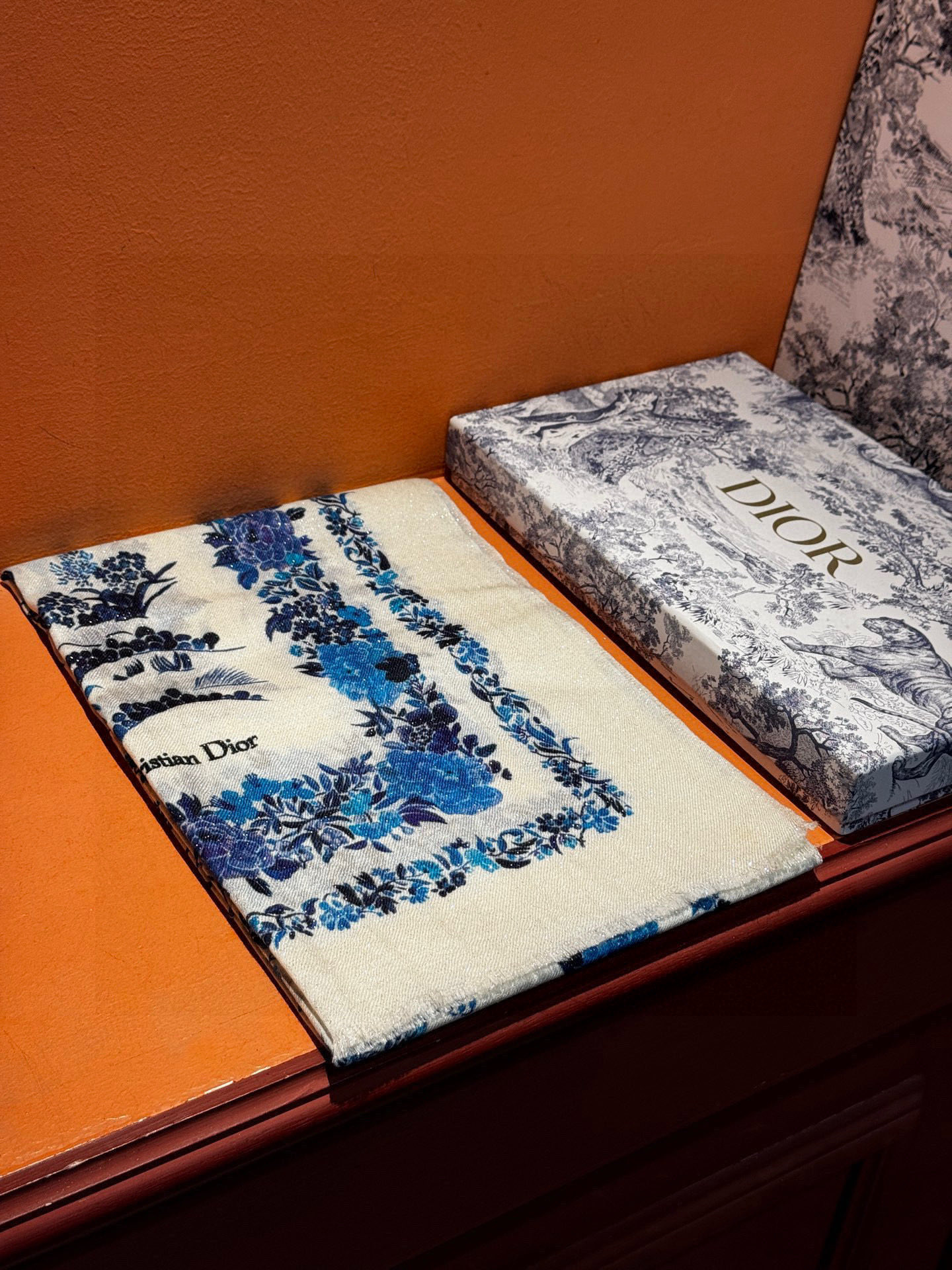 ✨✨【金银丝款】Dior专柜款～就是告诉大家这款必须收～上新🆕❤️ 新款长羊绒😍专柜同步🌈✨这个size