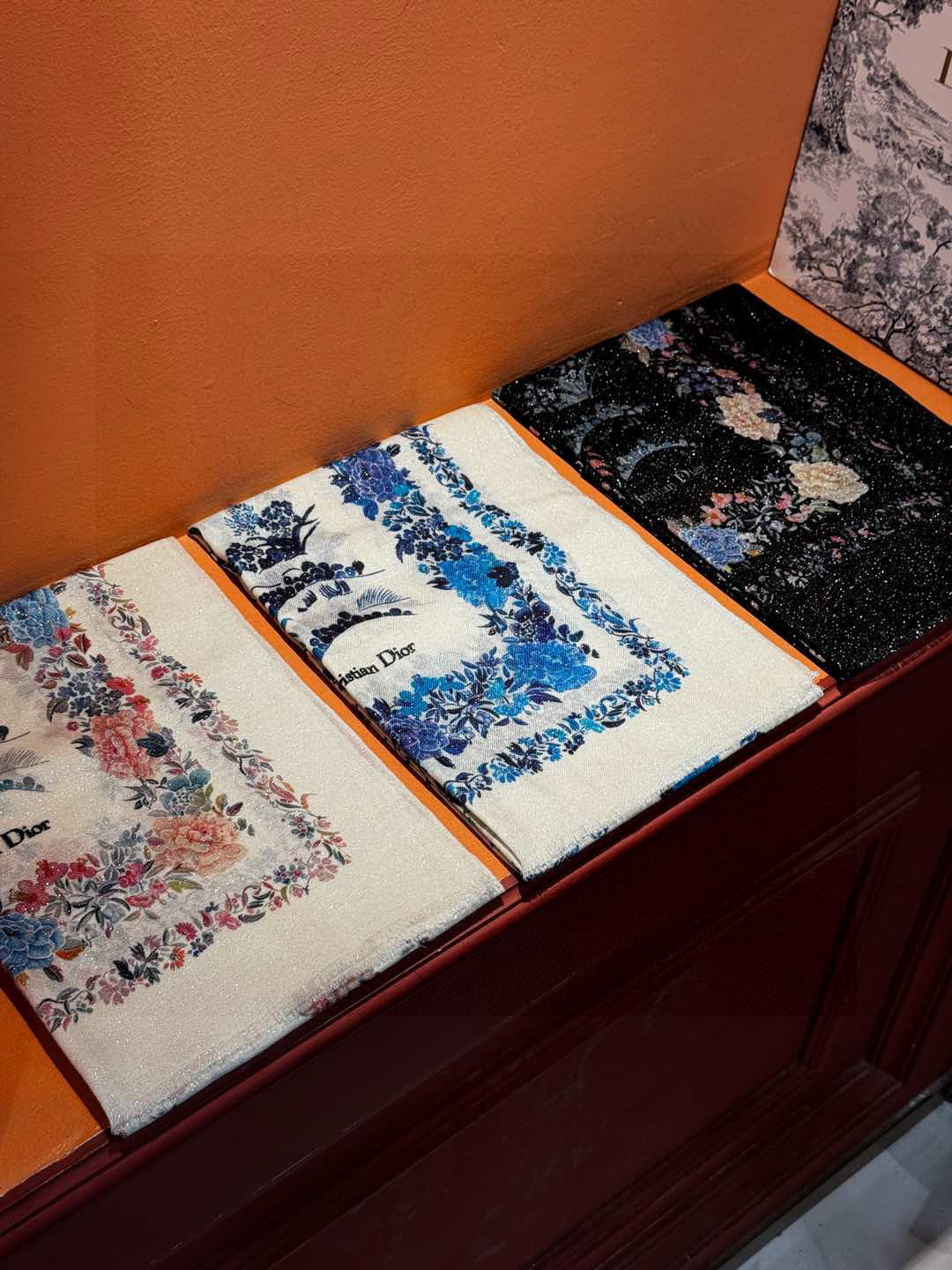 ✨✨【金银丝款】Dior专柜款～就是告诉大家这款必须收～上新🆕❤️ 新款长羊绒😍专柜同步🌈✨这个size