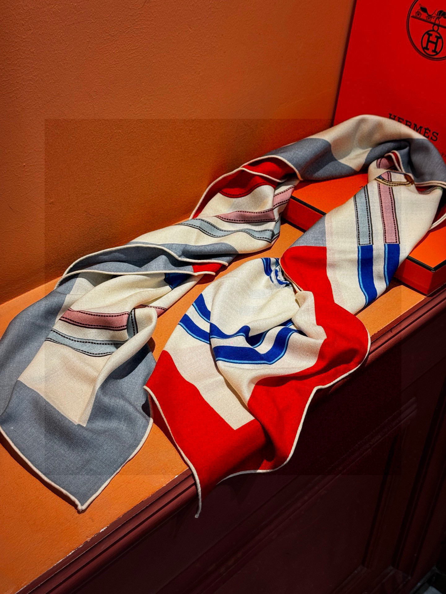 羊绒新款🆕🏇🏇买了都说好看‼️推荐💕【华丽的缰辔双面同色140】羊绒方巾，顶级工艺超值‼️爱马仕专柜爆款