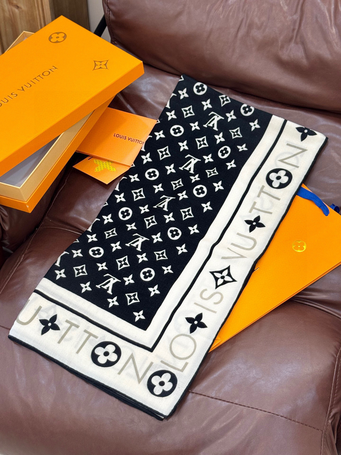 MONOGRAM INFINITY 140丝毛方巾【140顶级丝毛双面同色】Monogram Infin