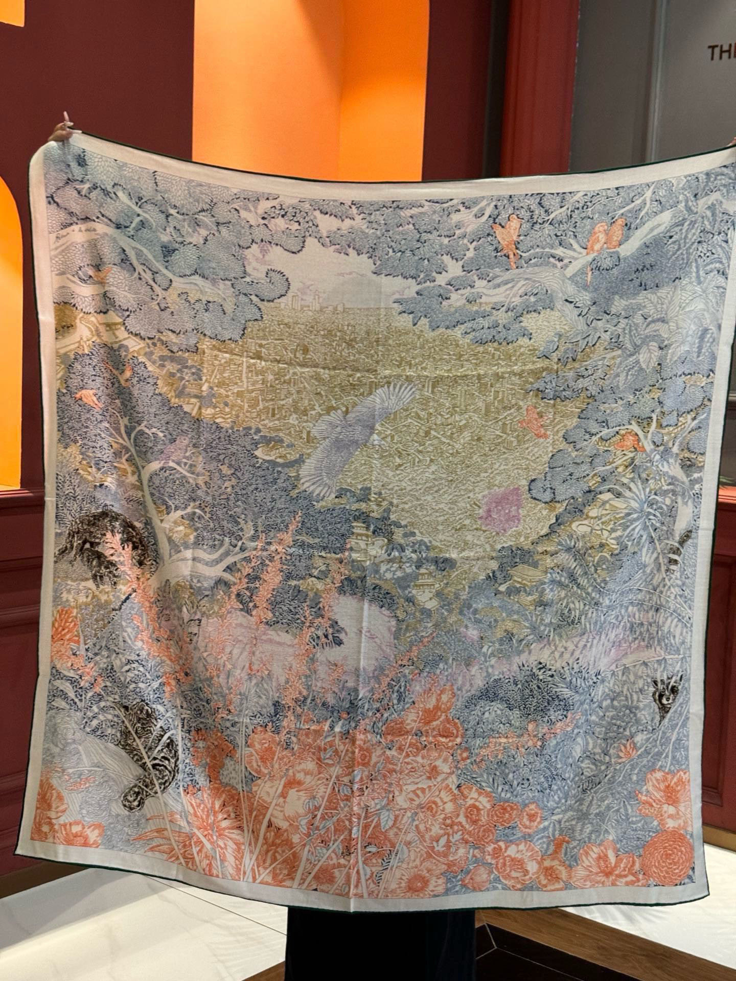 爱马仕～秋冬搭配利器❗️顶级双面同色 版真丝羊绒披肩！！1条等于2条】点睛精彩，图案和配色都超级喜欢，又