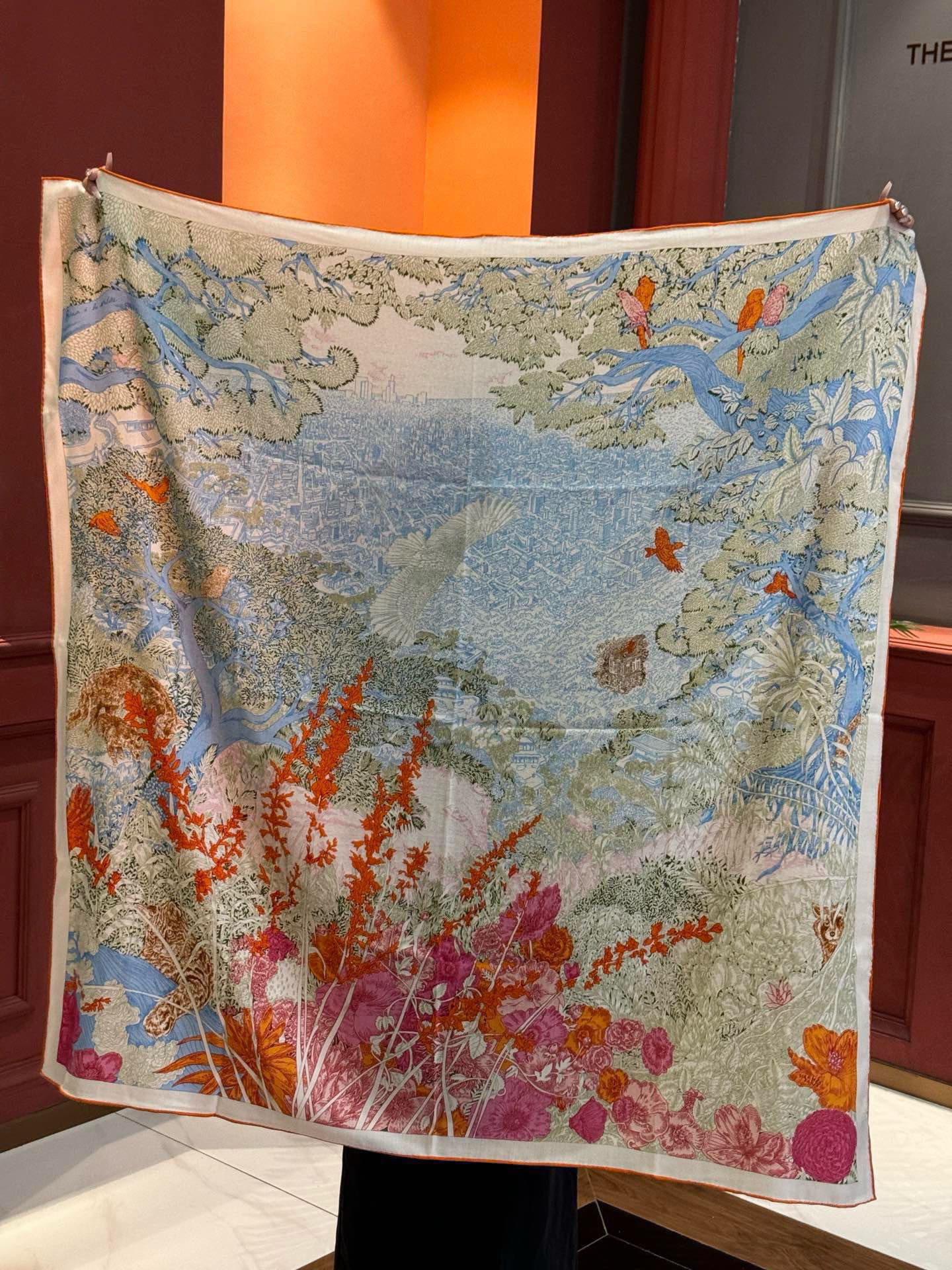 爱马仕～秋冬搭配利器❗️顶级双面同色 版真丝羊绒披肩！！1条等于2条】点睛精彩，图案和配色都超级喜欢，又