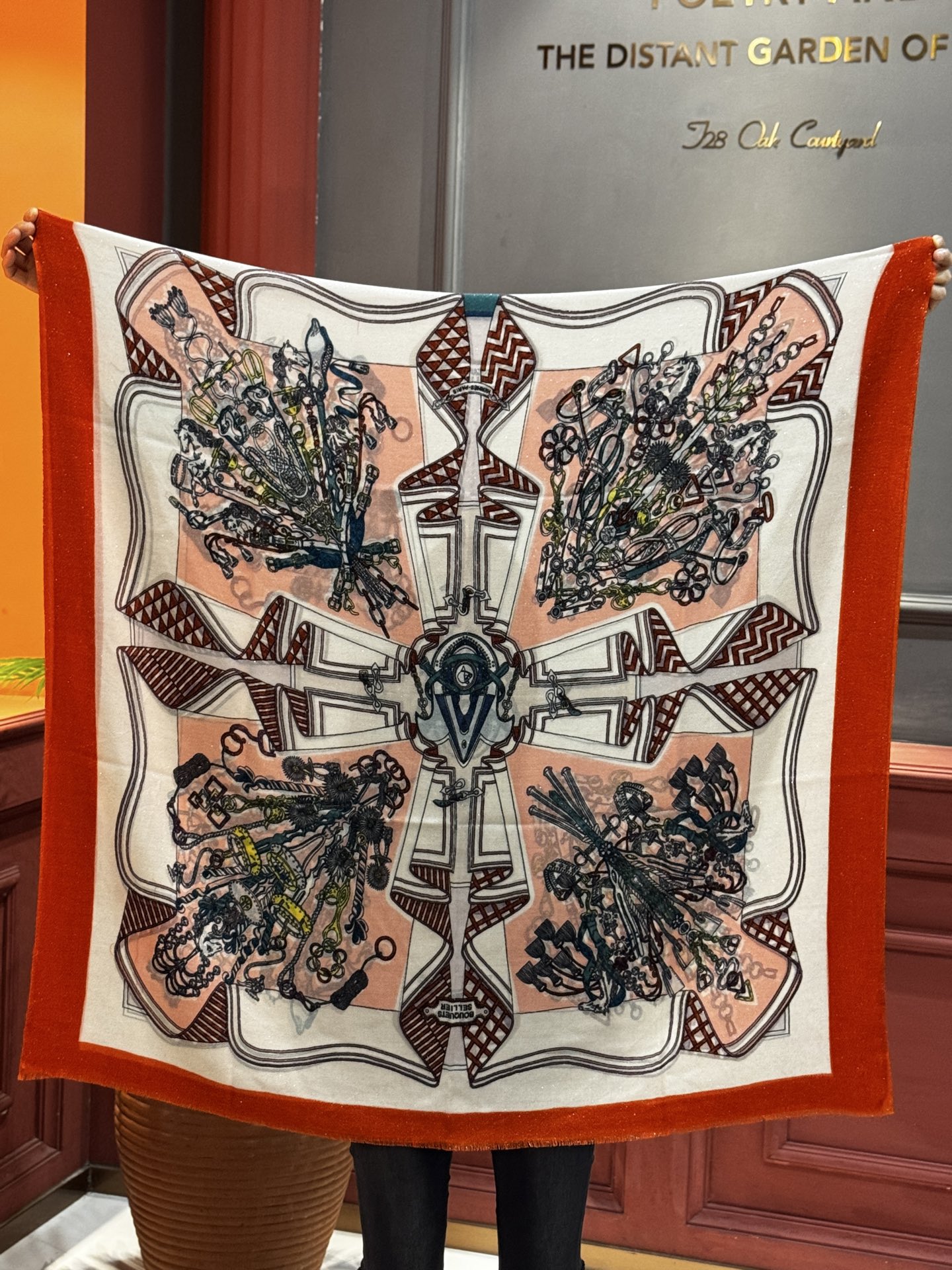 会发光发亮的围巾 羊绒新款🆕👏买了都说好看‼️推荐💕爱马仕羊绒方巾，顶级工艺超值‼️爱马仕专柜爆款🎁💟立