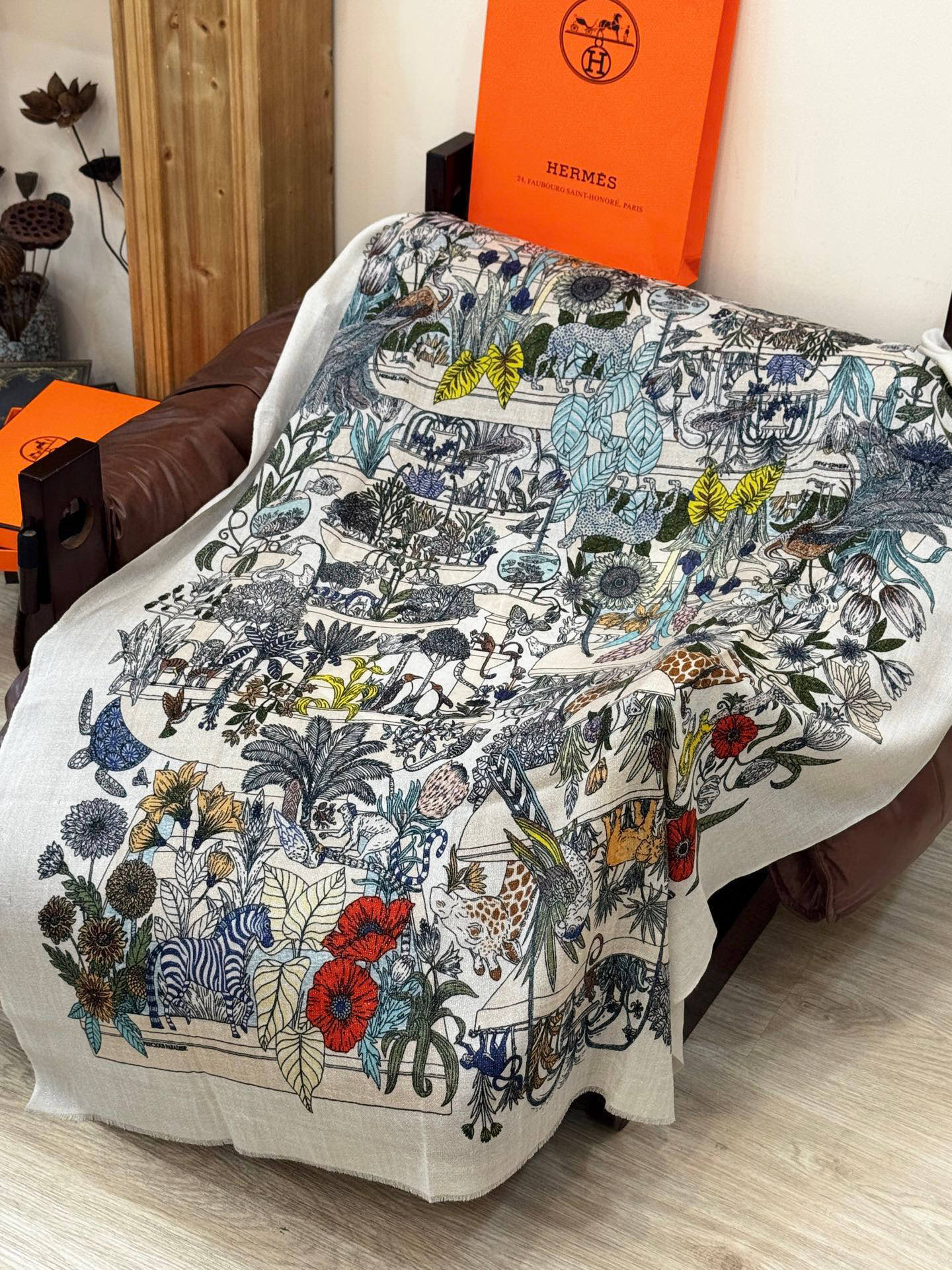 会发光发亮的围巾 羊绒新款🆕👏买了都说好看‼️推荐💕爱马仕双面同色羊绒方巾，【奇珍乐园】顶级工艺超值‼️